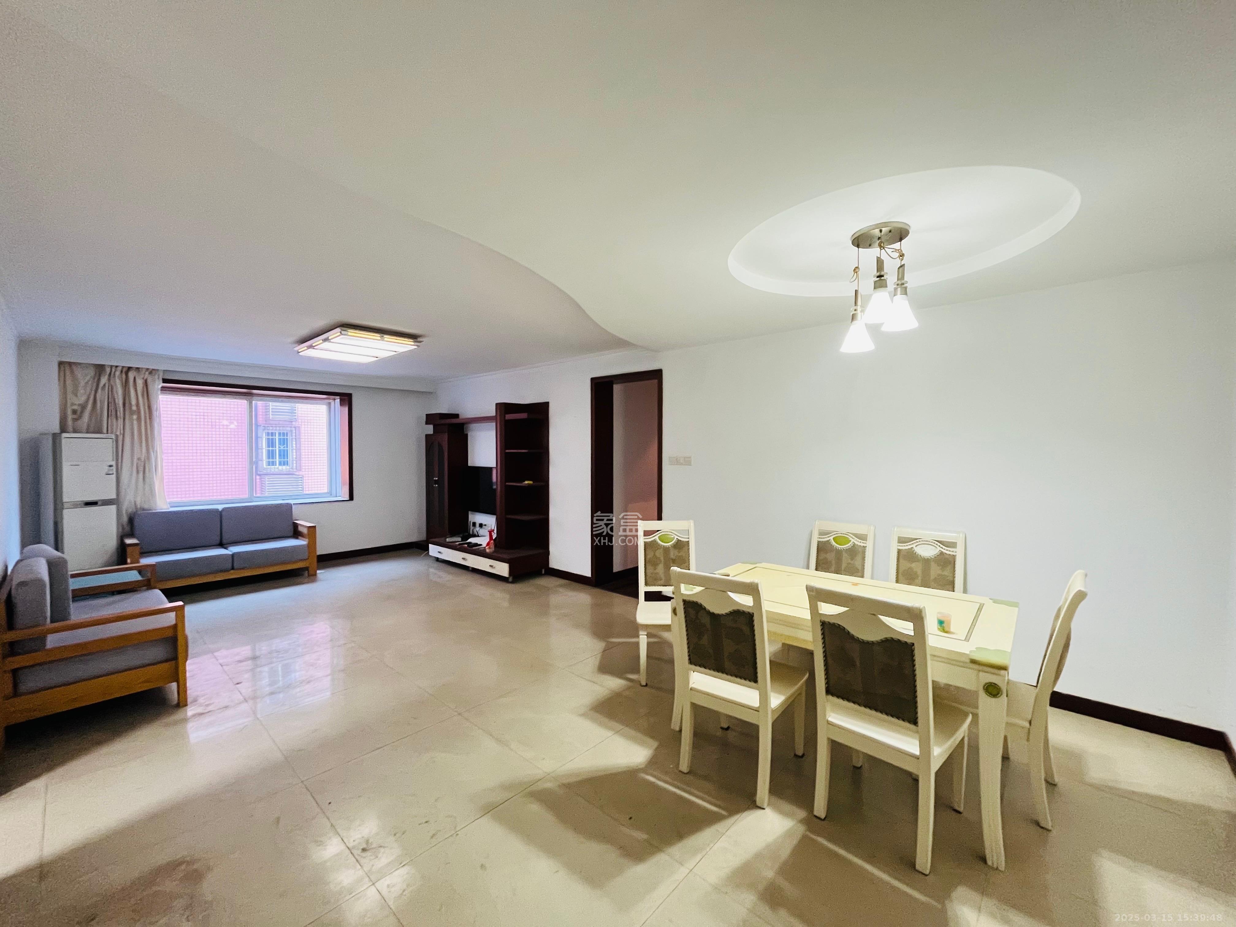 森宇佳园 3室2厅1卫 3200.0元/月 森宇佳园 3室2厅1卫 3200.0元/月室内图