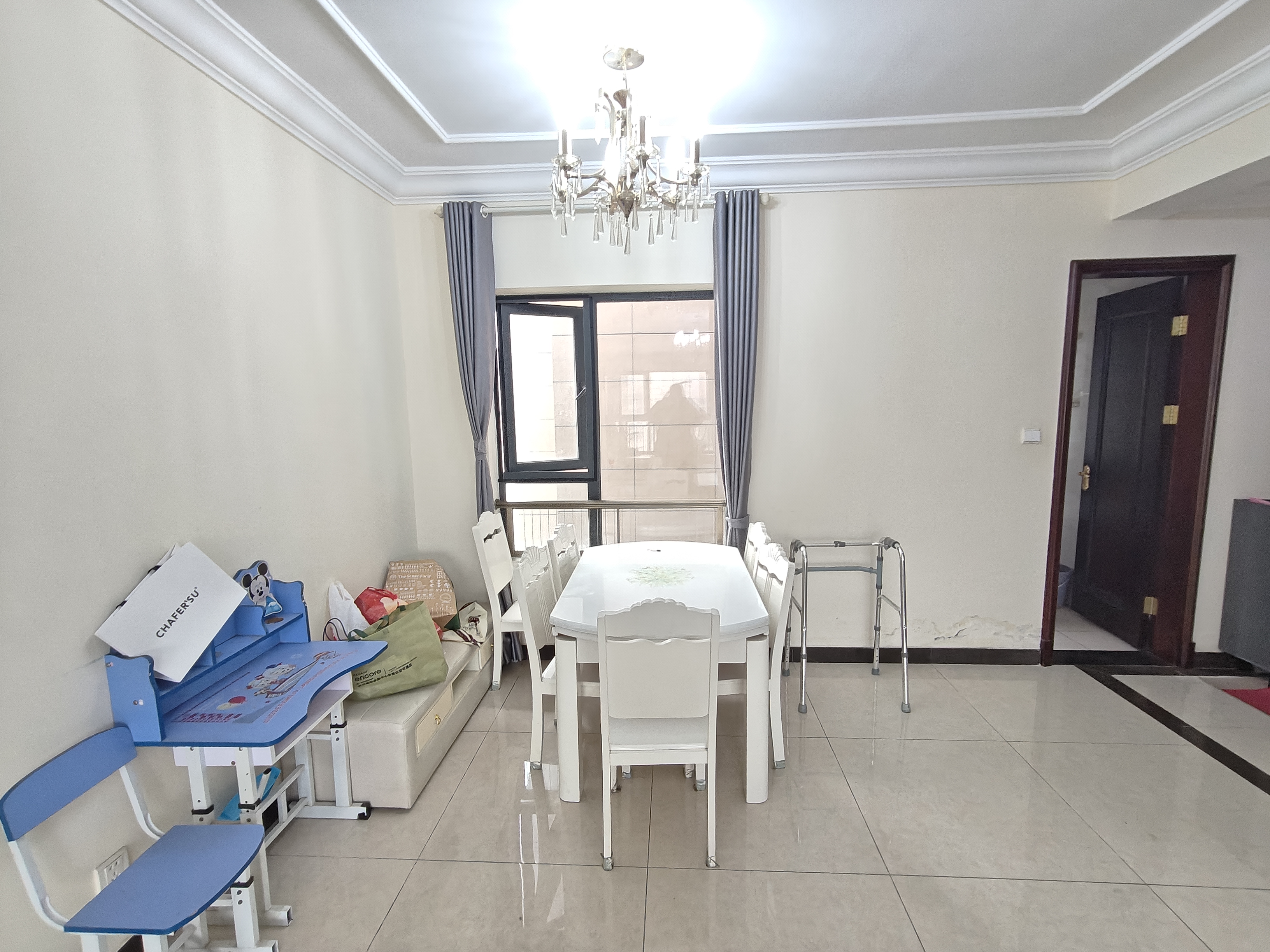 恒大华府 3室2厅2卫 1600.0元/月 恒大华府 3室2厅2卫 1600.0元/月室内图