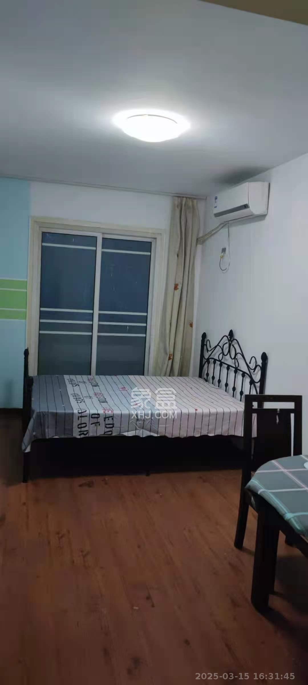 华隆大院 4室2厅2卫 2600.0元/月 华隆大院 4室2厅2卫 2600.0元/月室内图