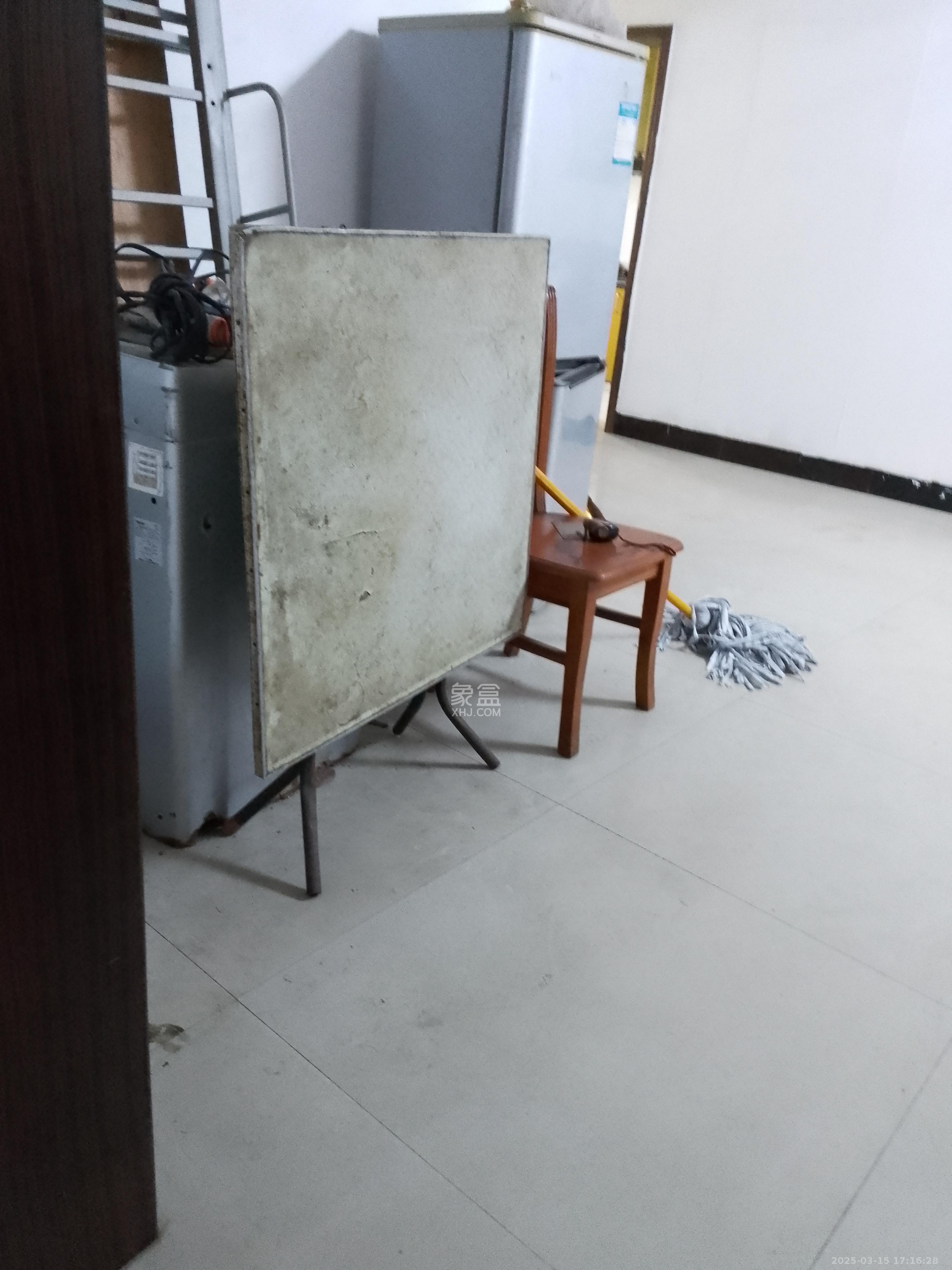 中南汽车世界 3室2厅2卫 1100.0元/月 中南汽车世界 3室2厅2卫 1100.0元/月室内图