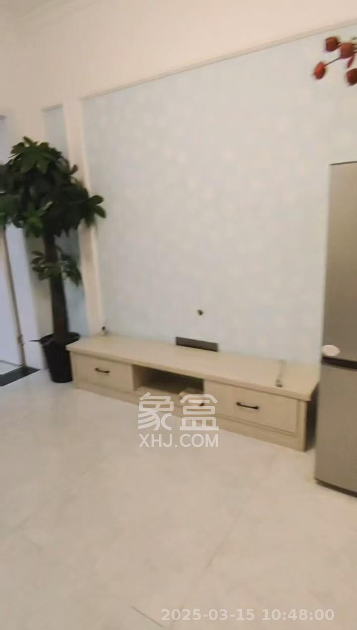 同鑫家园  1室1厅1卫   1500.00元/月室内图1