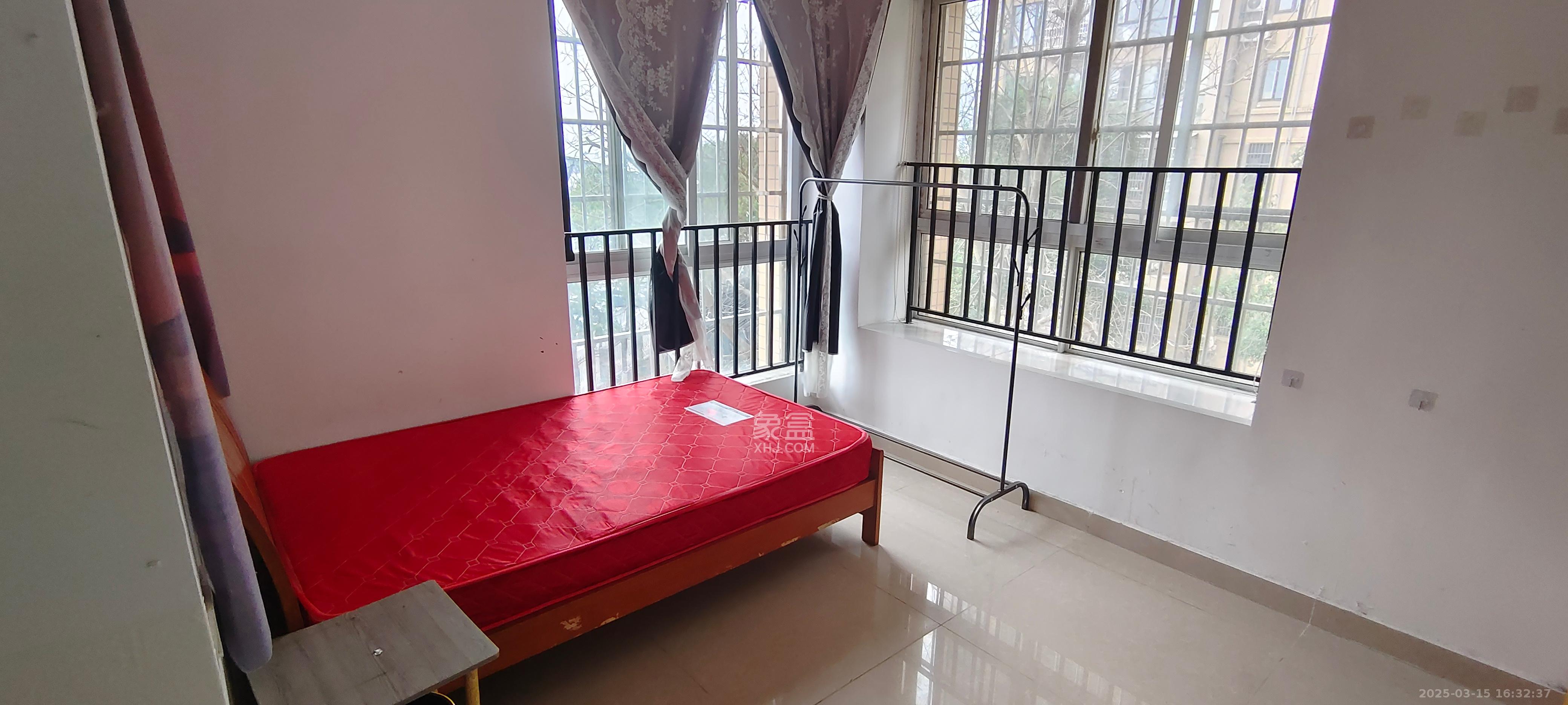 爱琴海岸 1室2厅1卫 750.0元/月 爱琴海岸 1室2厅1卫 750.0元/月室内图