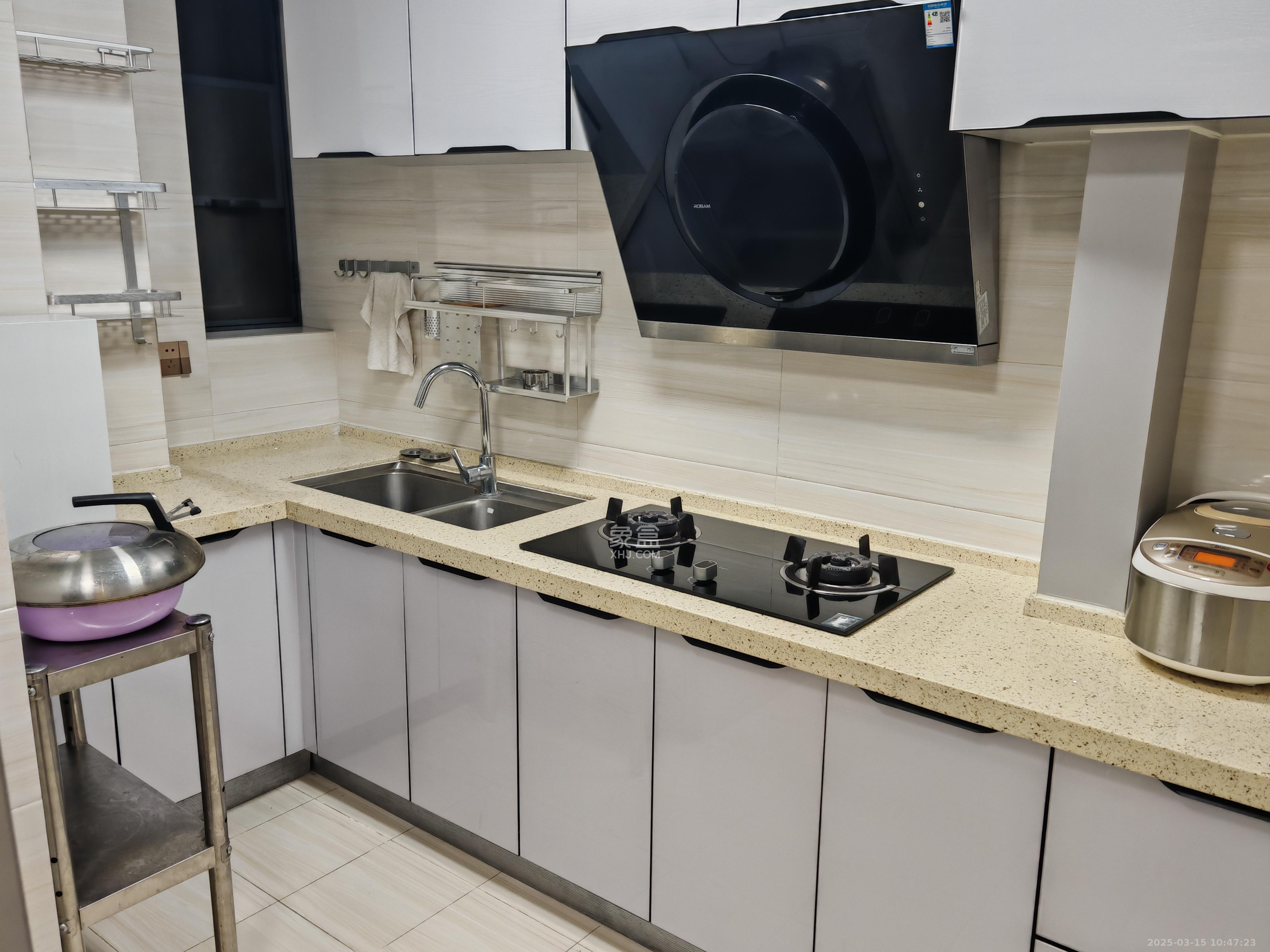 欧亚达国际广场 2室1厅1卫 2500.0元/月 欧亚达国际广场 2室1厅1卫 2500.0元/月室内图