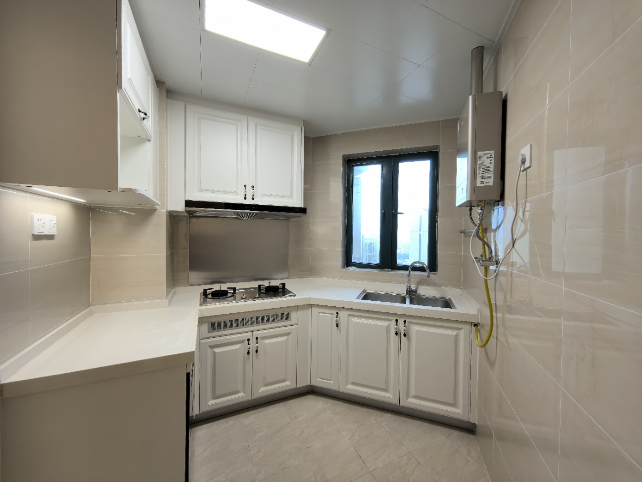 恒大绿洲 2室2厅1卫 1600.0元/月 恒大绿洲 2室2厅1卫 1600.0元/月室内图