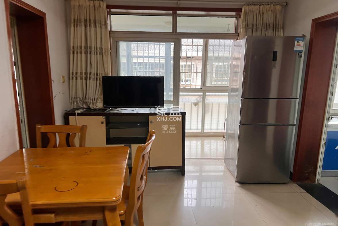 金麓西岸和苑  2室2厅1卫    1200.0元/月 金麓西岸和苑  2室2厅1卫    1200.0元/月室内图