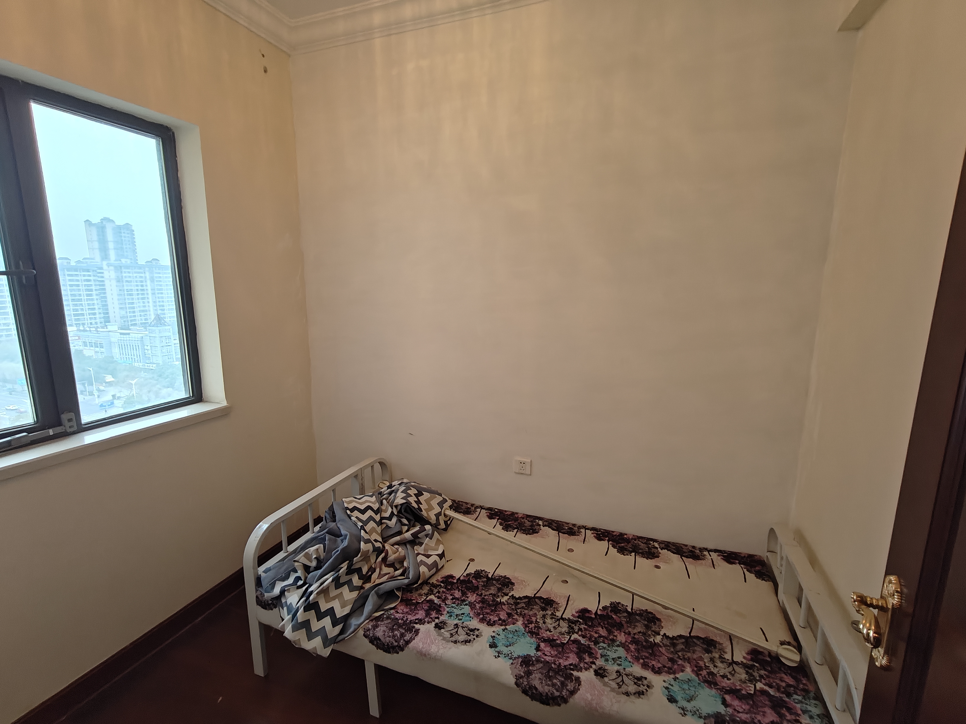 恒大华府 3室2厅1卫 1500.0元/月 恒大华府 3室2厅1卫 1500.0元/月室内图