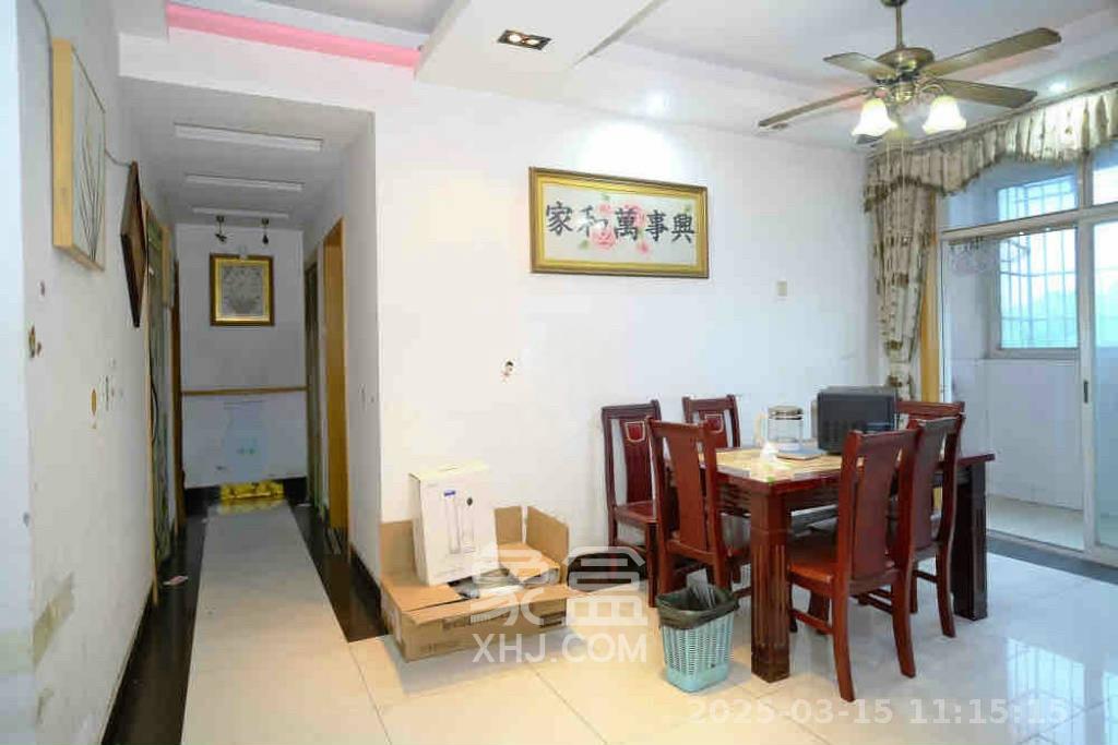 山水人家三期  3室2厅2卫   1800.00元/月室内图