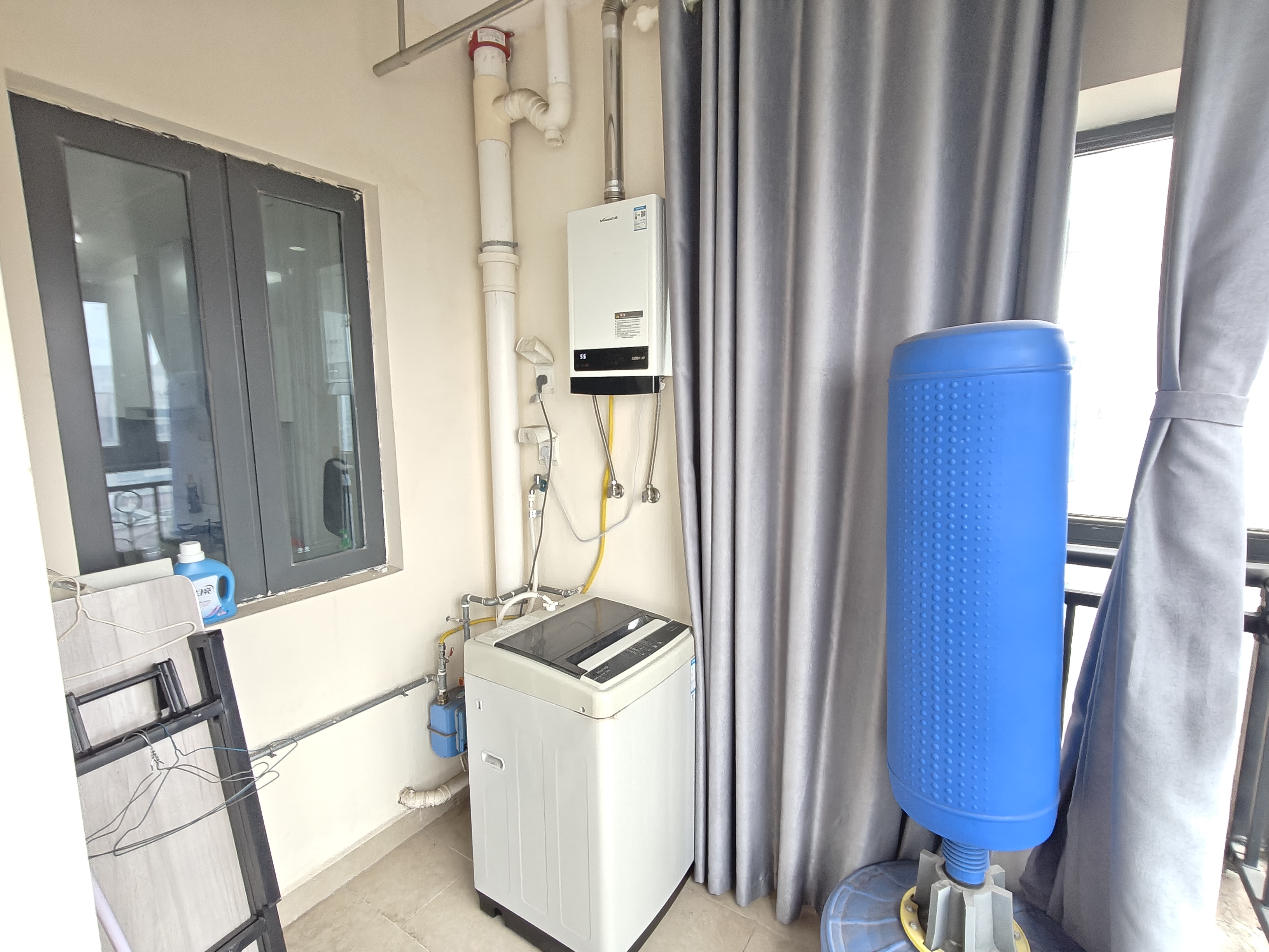 恒大华府 3室2厅2卫 1600.0元/月 恒大华府 3室2厅2卫 1600.0元/月室内图