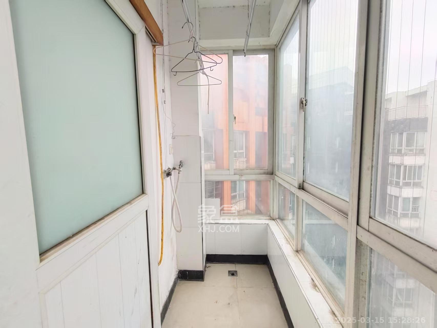 东门壹号家园 2室2厅1卫 2000.0元/月 东门壹号家园 2室2厅1卫 2000.0元/月室内图