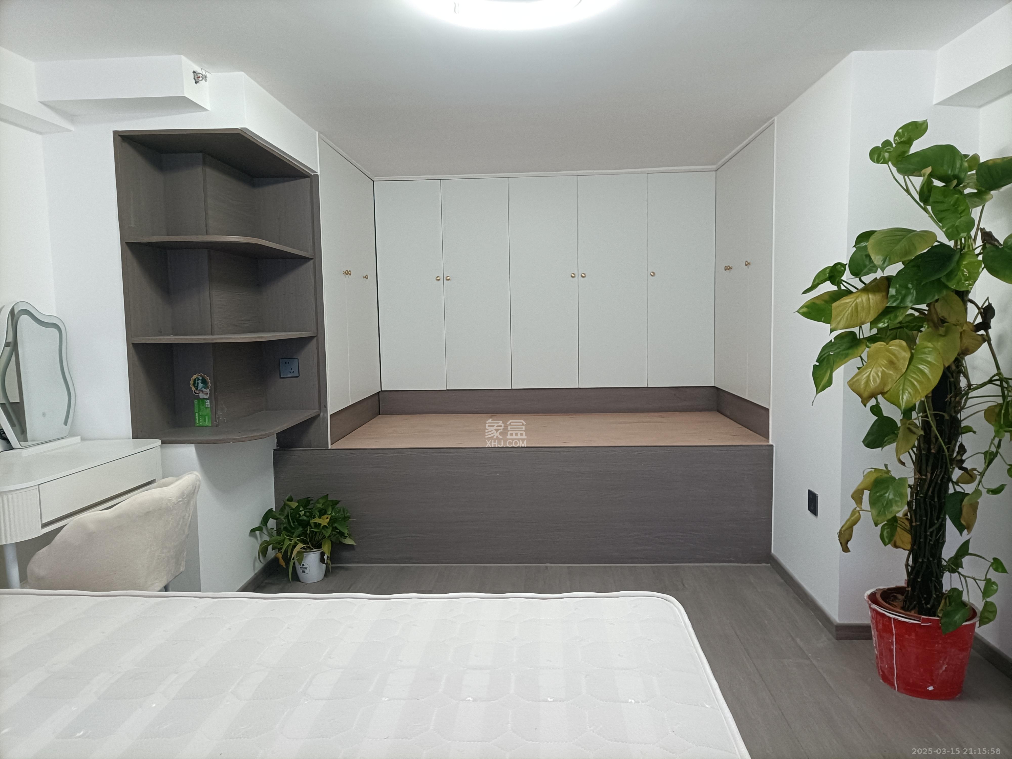 卓越中寰 2室1厅1卫 2100.0元/月 卓越中寰 2室1厅1卫 2100.0元/月室内图