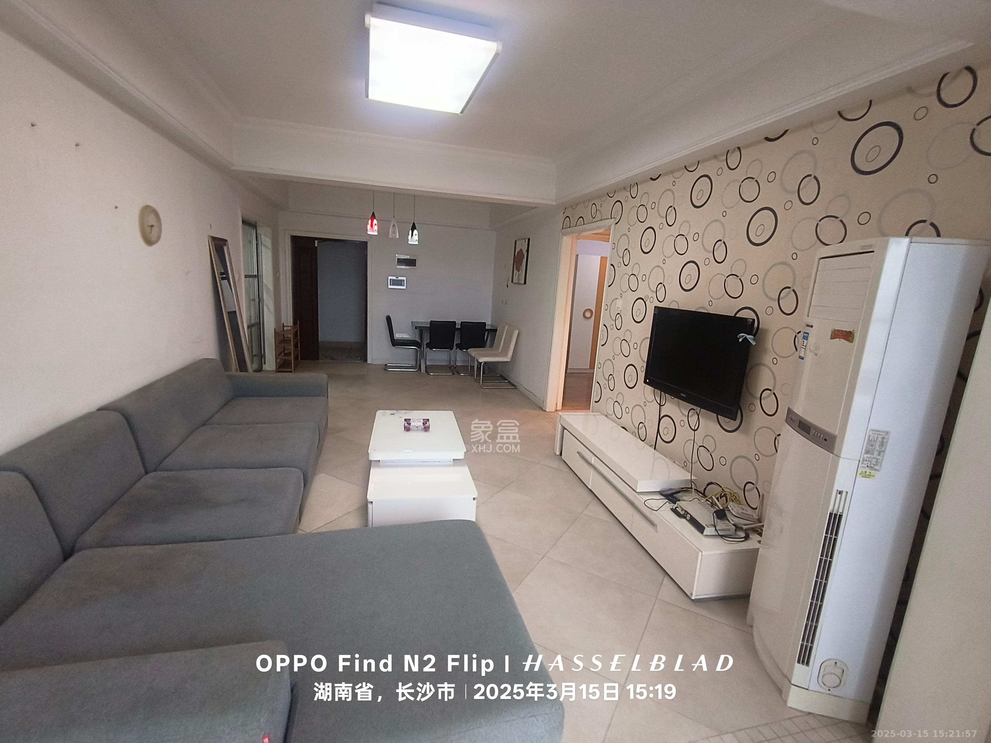 上东辛顿公寓 2室1厅1卫 2100.0元/月 上东辛顿公寓 2室1厅1卫 2100.0元/月室内图