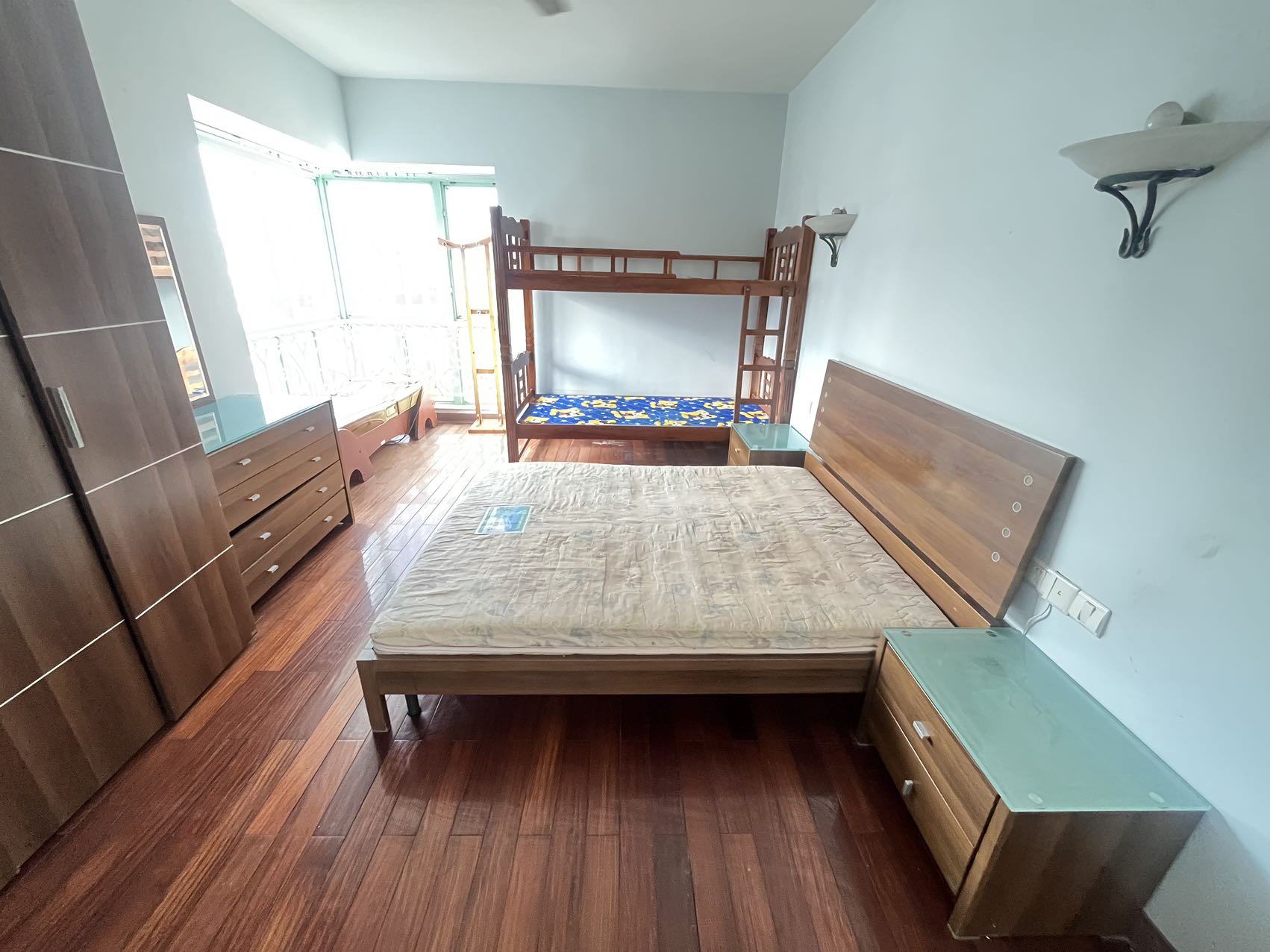 置地花园 4室2厅1卫 180.0万 置地花园 4室2厅1卫 180.0万室内图