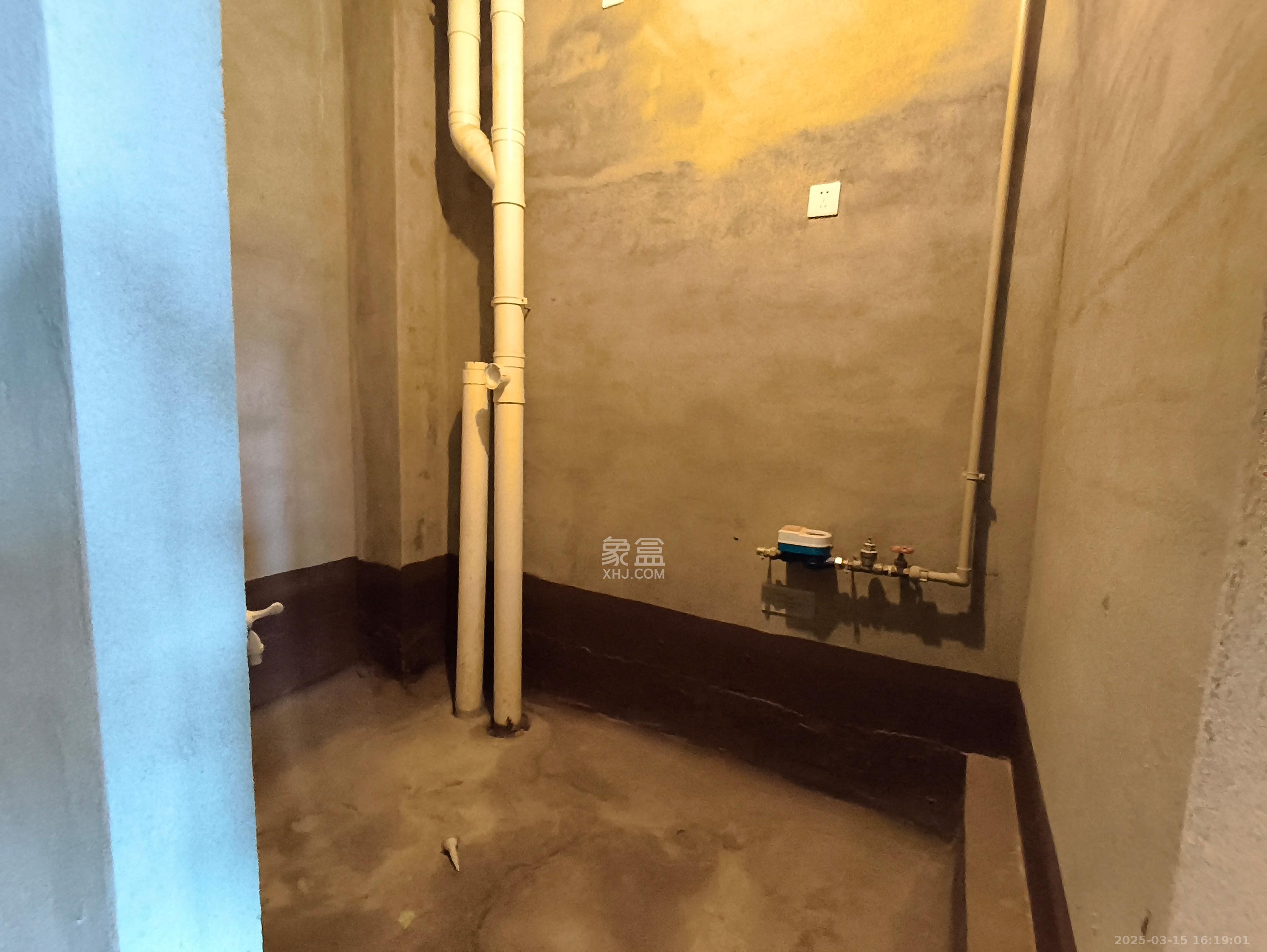 鑫远紫樾香山二期 2室2厅1卫 2200.0元/月 鑫远紫樾香山二期 2室2厅1卫 2200.0元/月室内图