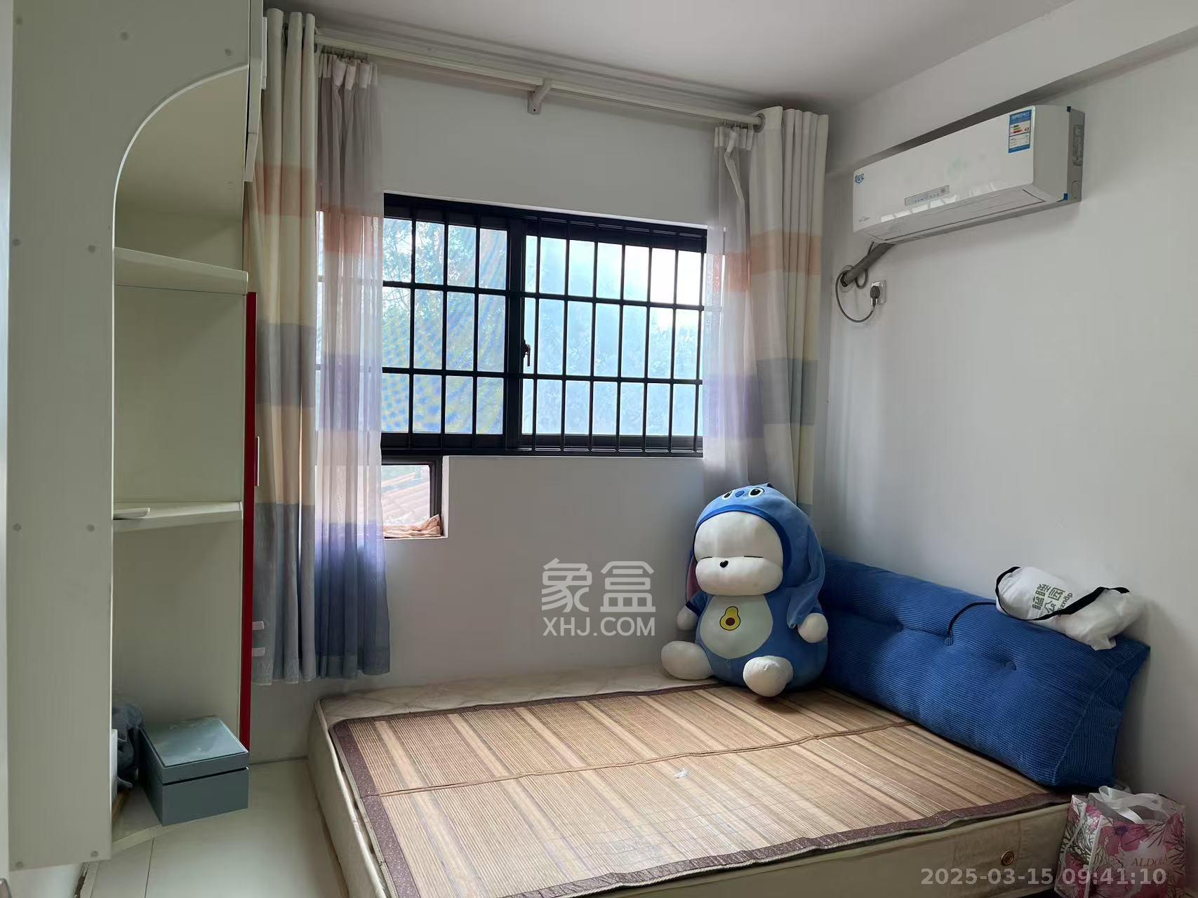 中信凯旋蓝岸（中信新城三期）  3室2厅2卫   2400.00元/月室内图