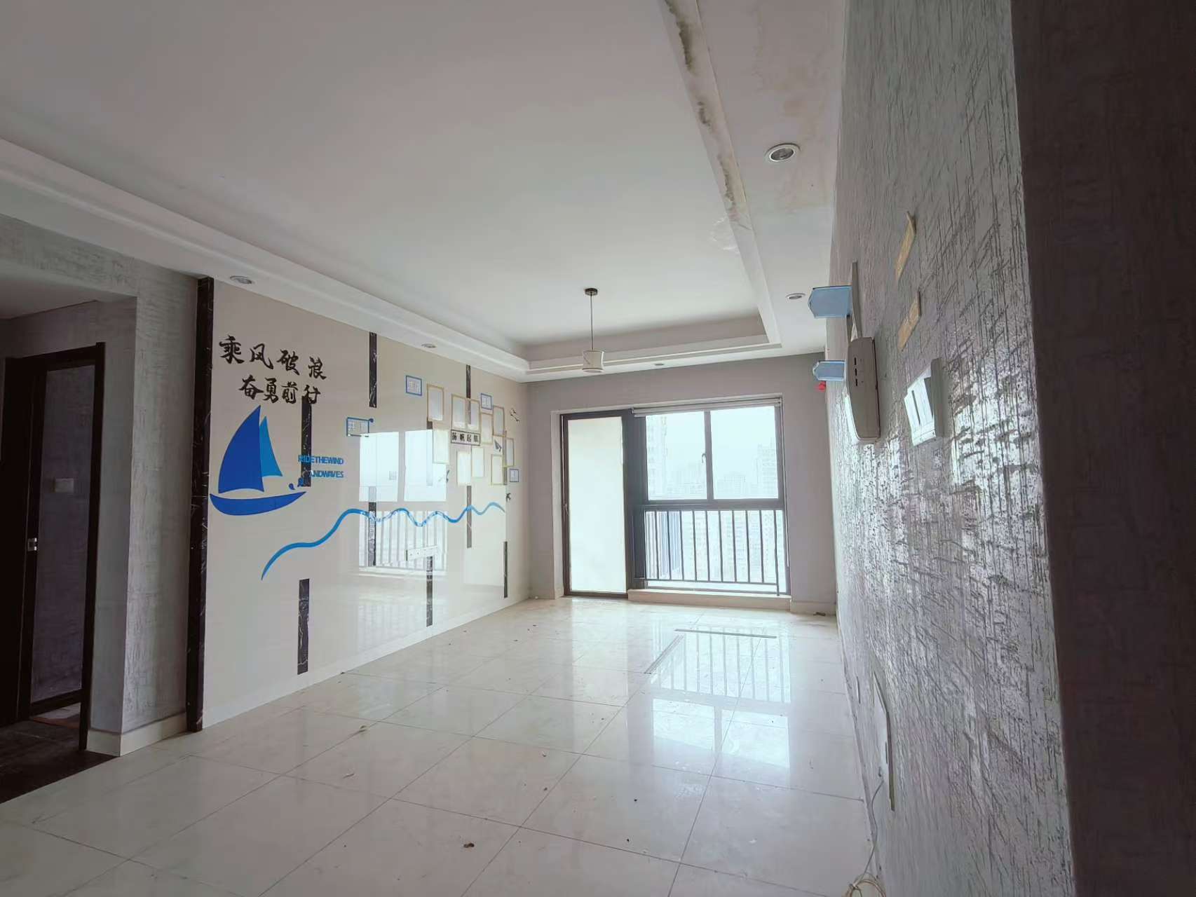 椰岛广场  2室2厅1卫    135.0万 椰岛广场  2室2厅1卫    135.0万户型图