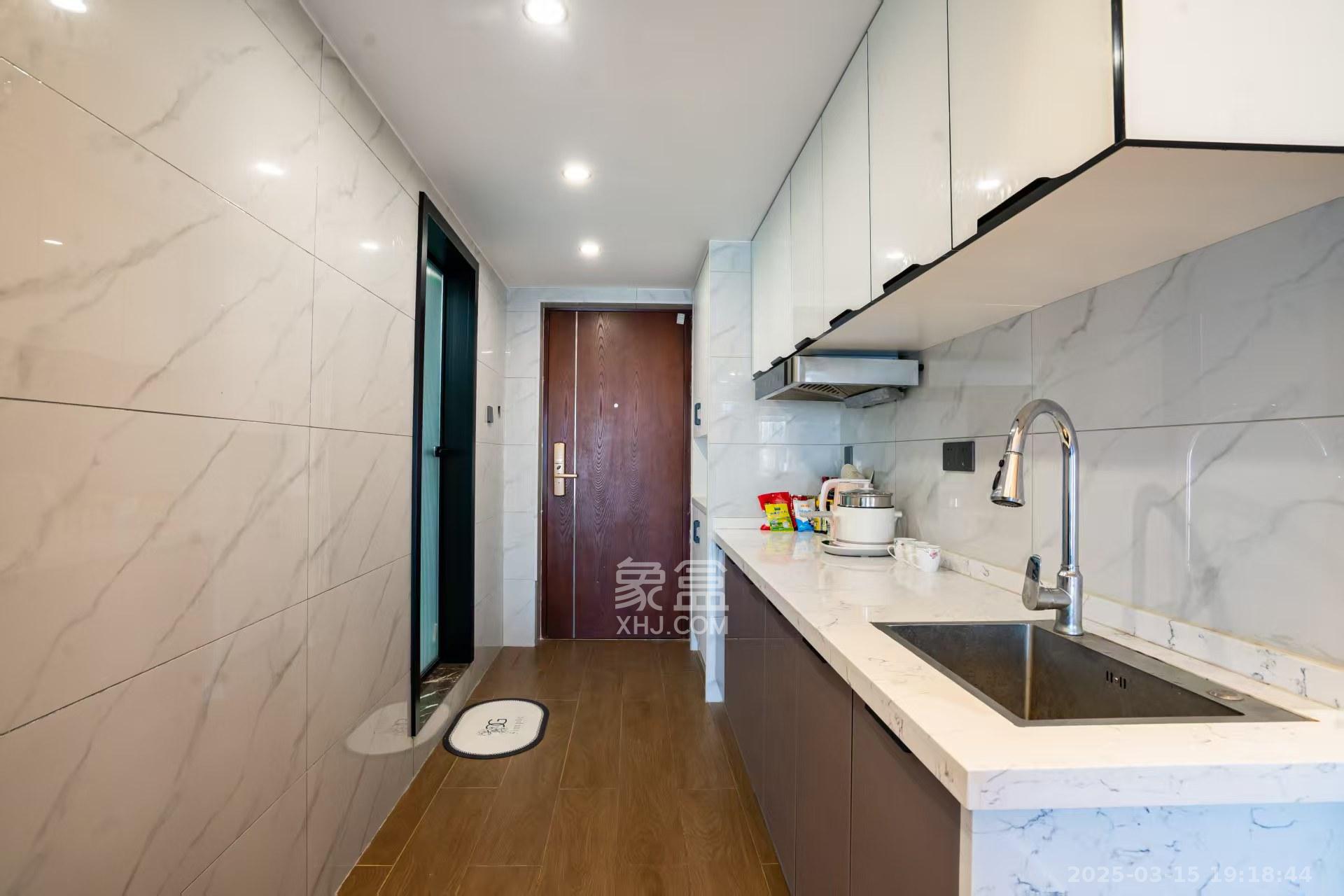 达美溪湖湾  2室1厅1卫    2000.0元/月 达美溪湖湾  2室1厅1卫    2000.0元/月室内图