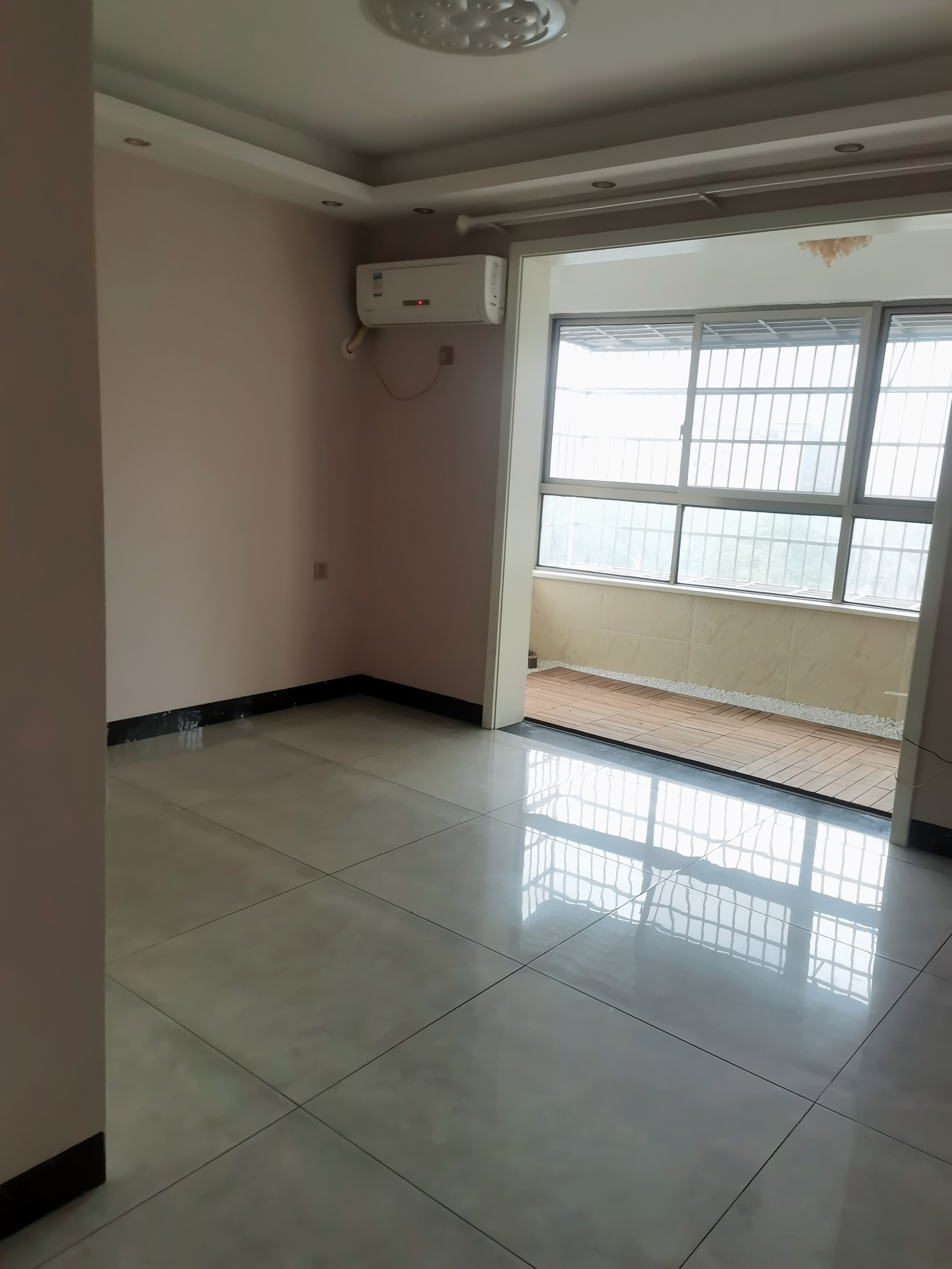 益秀园 4室2厅2卫 1800.0元/月 益秀园 4室2厅2卫 1800.0元/月室内图