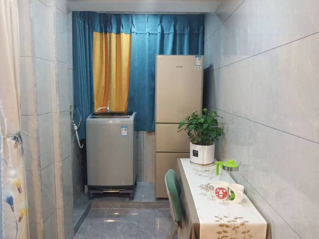 上城世家 1室1厅1卫 1000.0元/月 上城世家 1室1厅1卫 1000.0元/月室内图