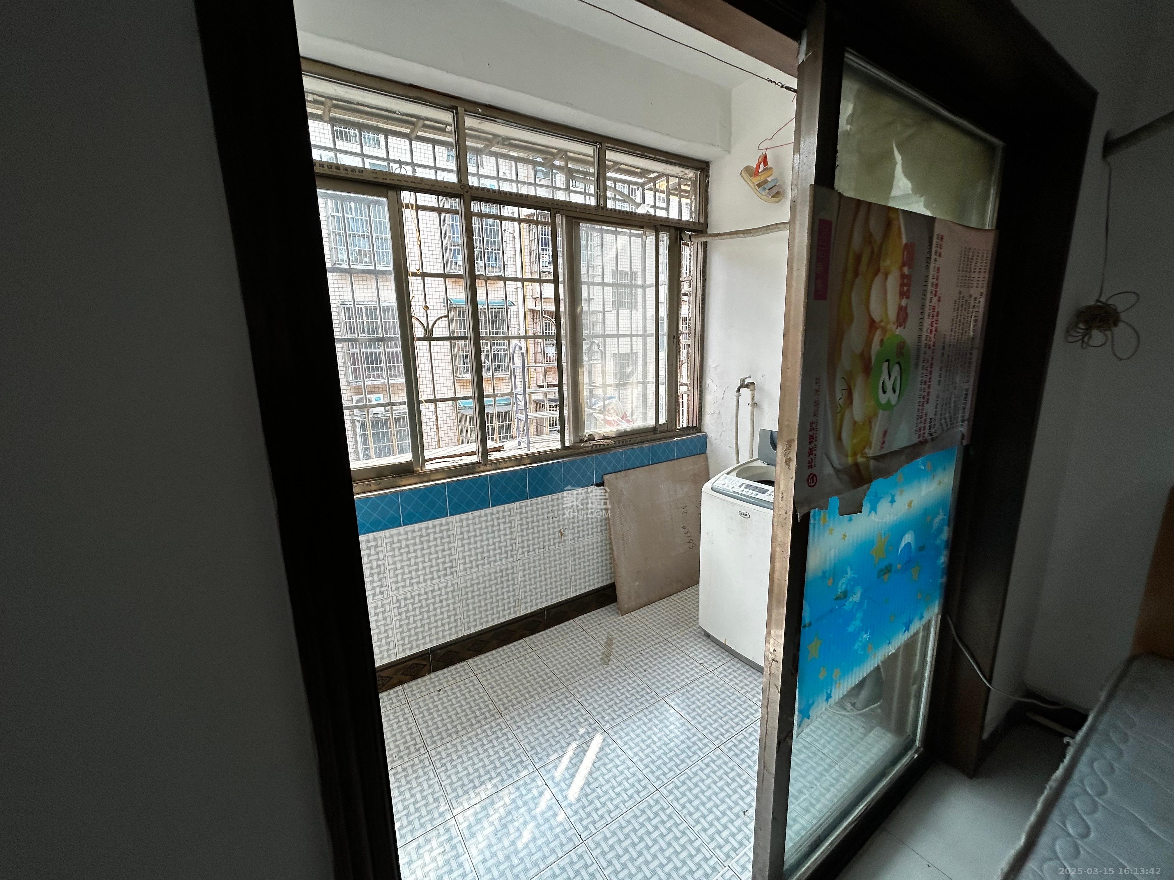 农科家园  1室0厅0卫   1600.00元/月室内图