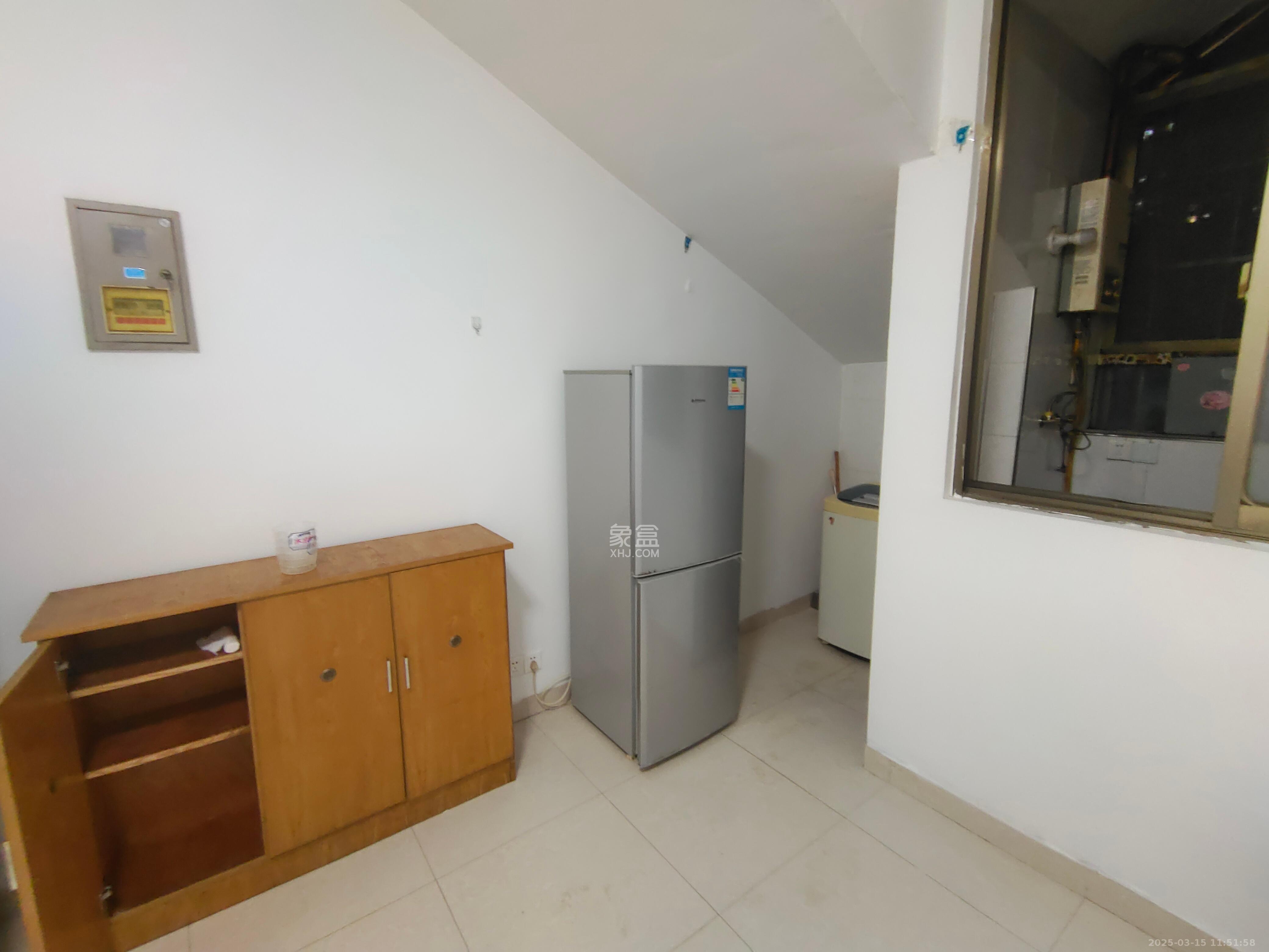 金石蓉园 1室1厅1卫 1000.0元/月 金石蓉园 1室1厅1卫 1000.0元/月室内图