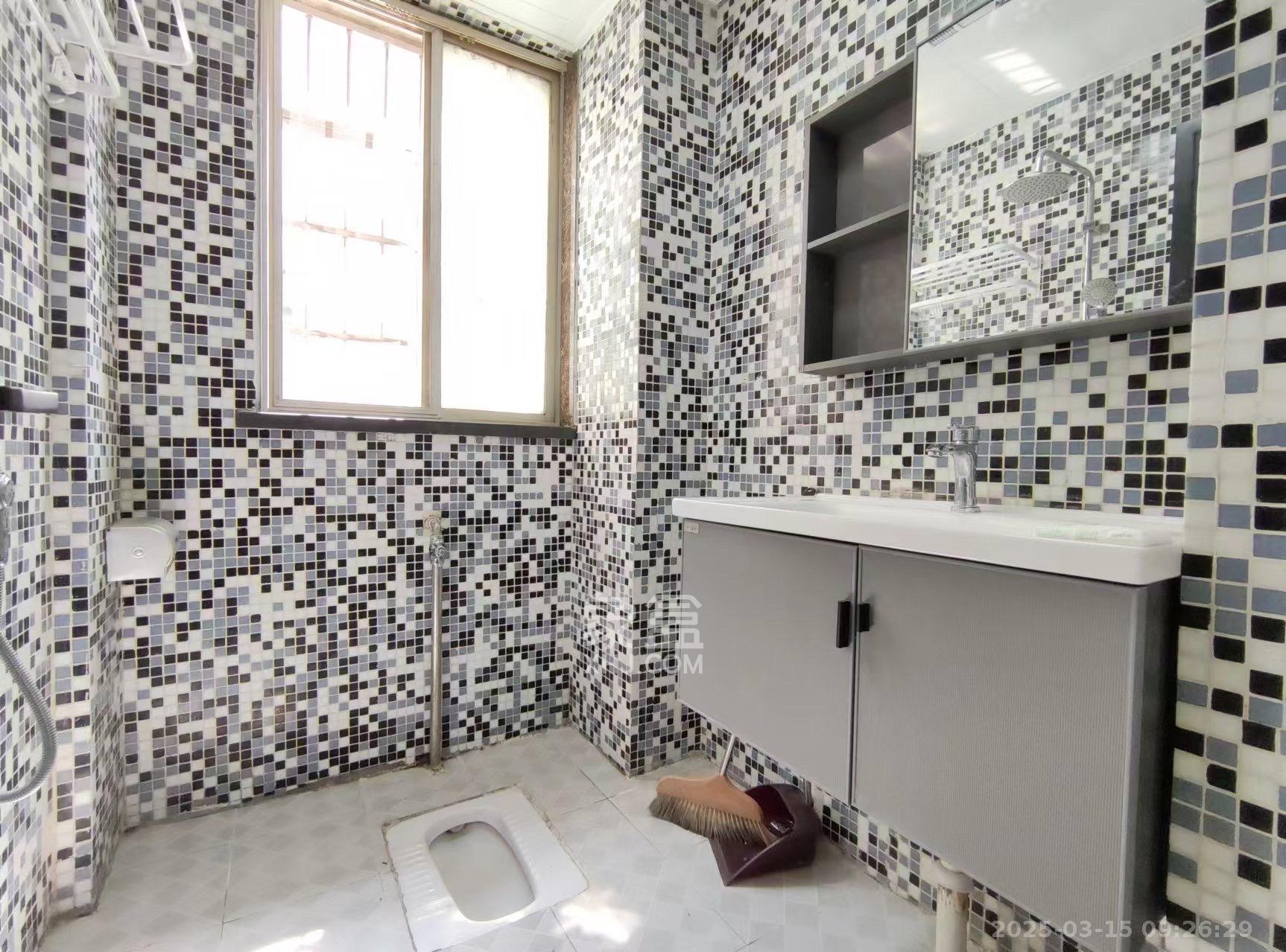 东方新世界 2室1厅1卫 2500.0元/月 东方新世界 2室1厅1卫 2500.0元/月室内图