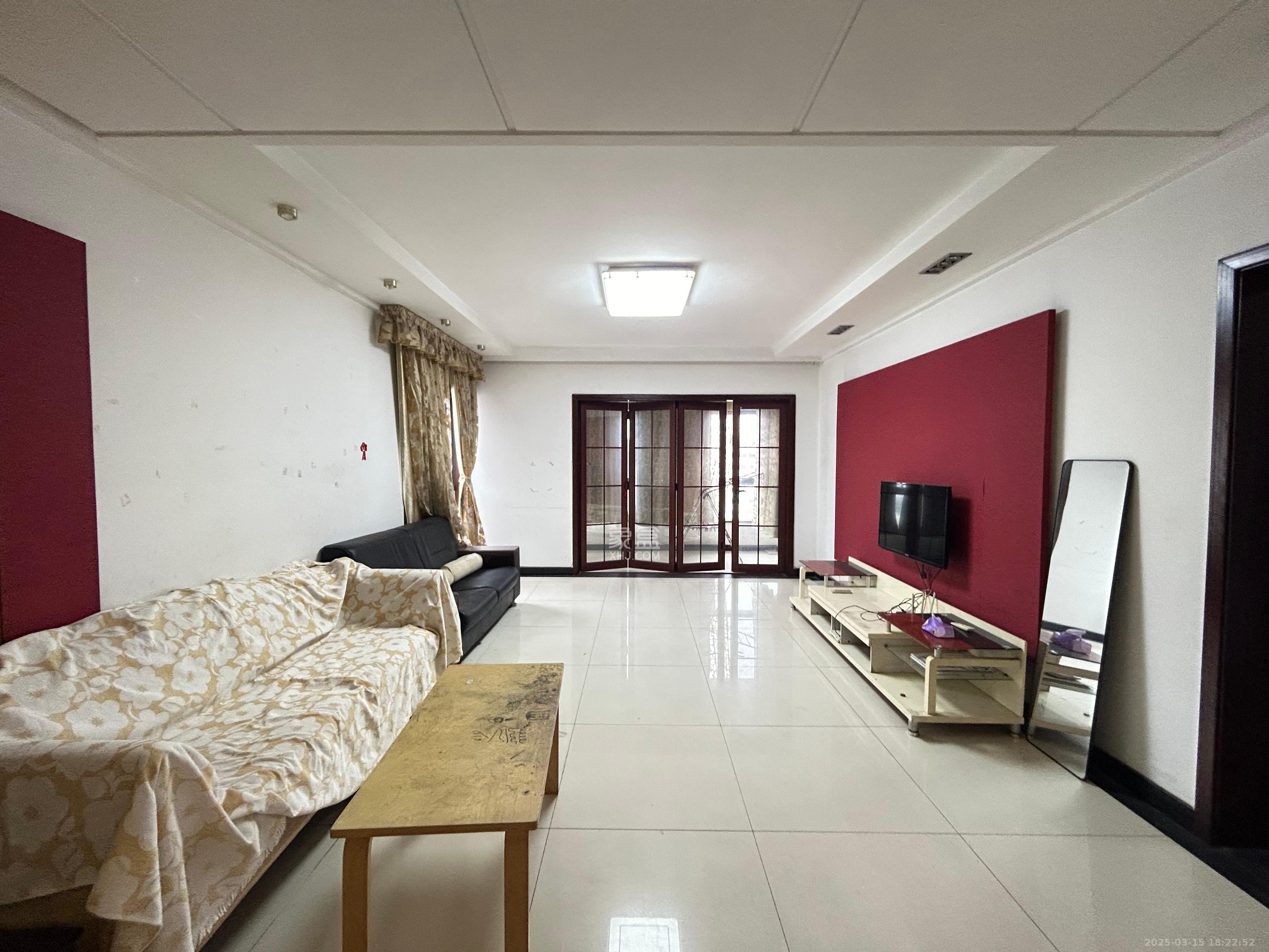 阳光100一期、四五期  4室1厅2卫    2300.0元/月 阳光100一期、四五期  4室1厅2卫    2300.0元/月