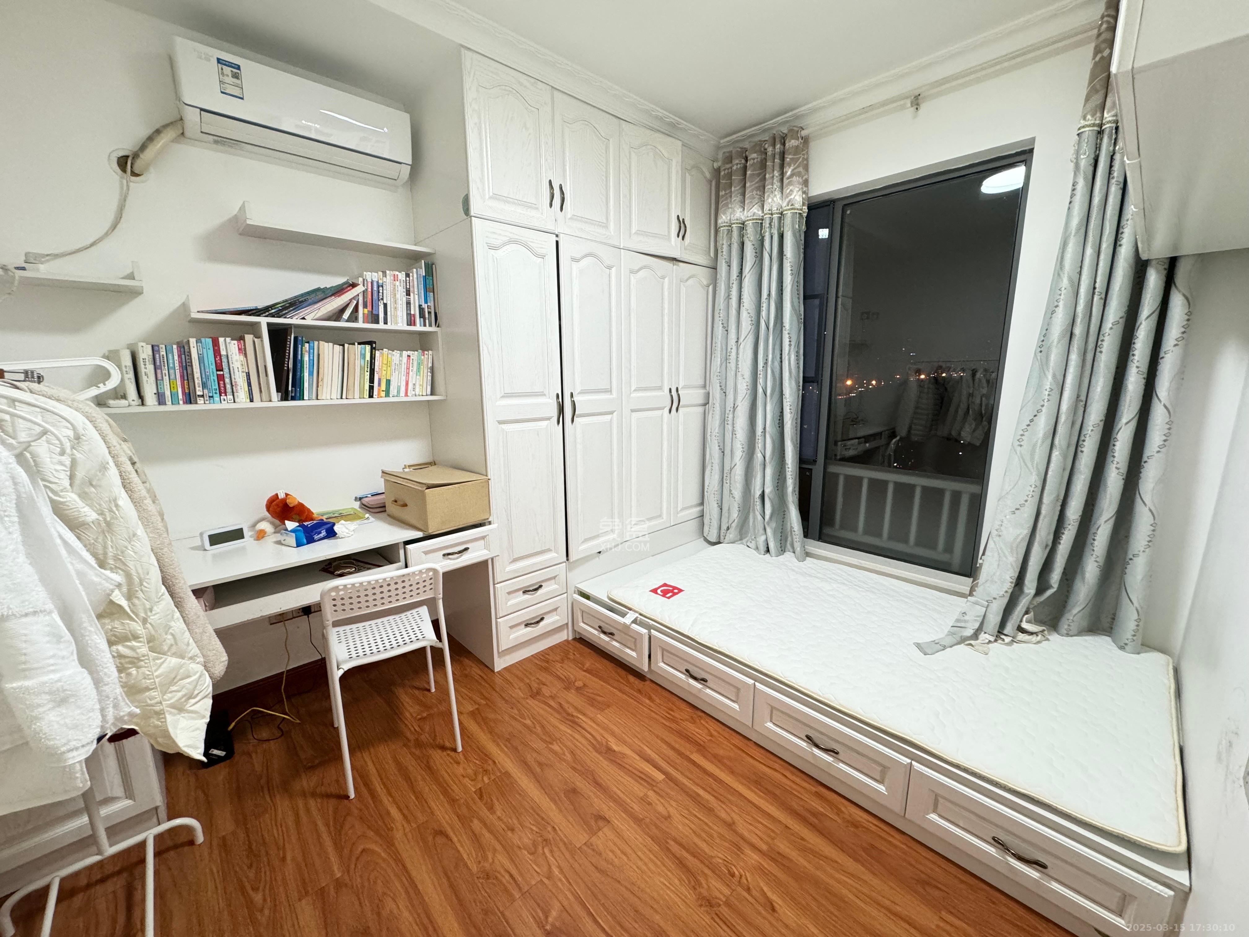 鑫远御文台一期  2室1厅1卫    2500.0元/月室内图