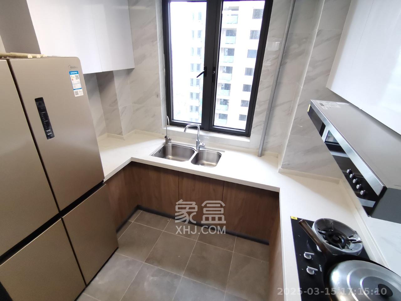 梦想新天地  4室2厅2卫   3600.00元/月室内图