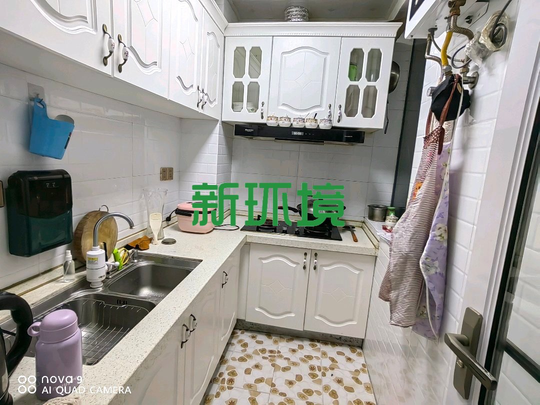 东方明珠  2室2厅1卫   53.00万客厅