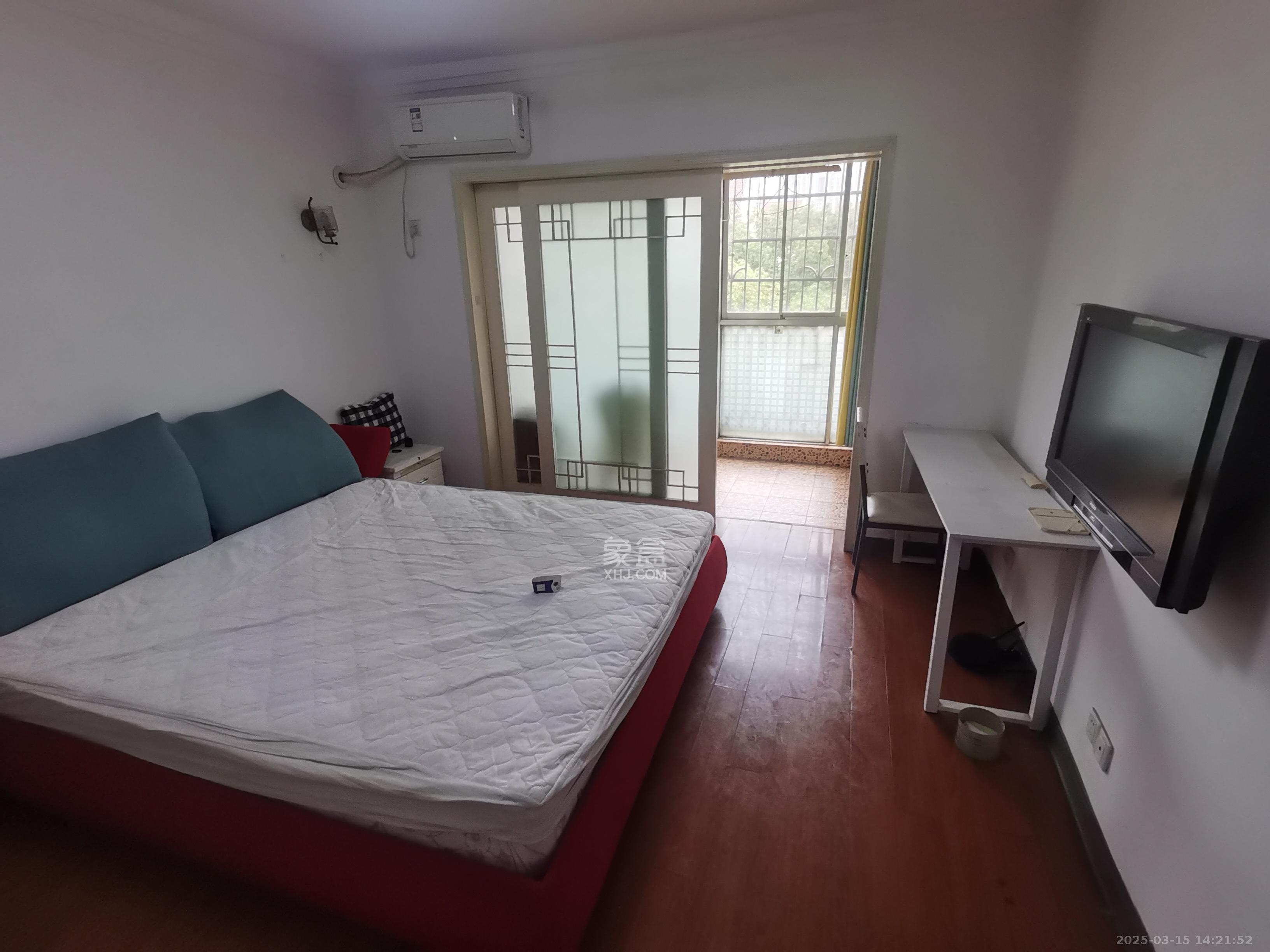 新星小区  3室2厅2卫    1800.0元/月 新星小区  3室2厅2卫    1800.0元/月室内图