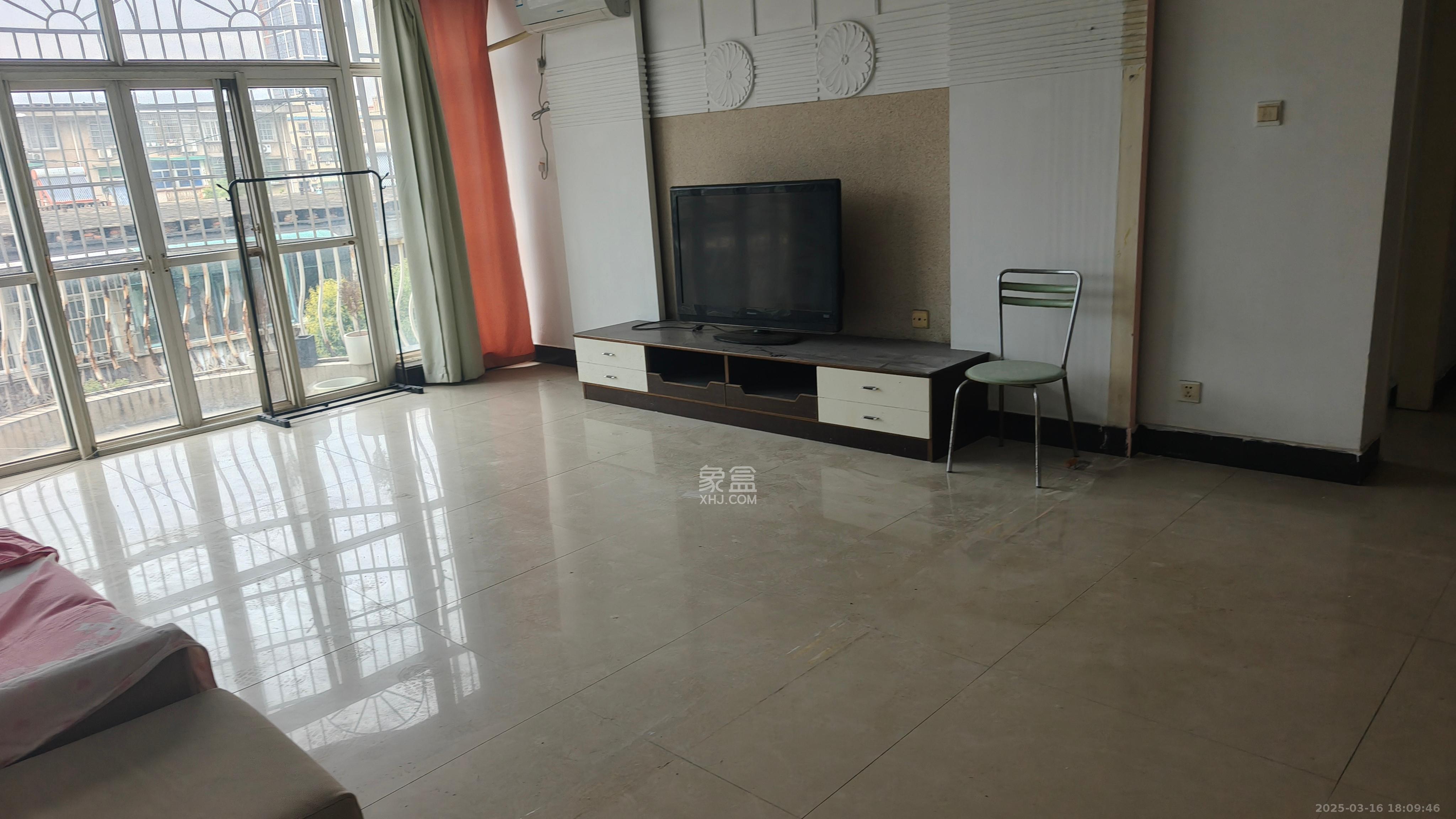 丹桂雅苑  3室2厅2卫    2200.0元/月 丹桂雅苑  3室2厅2卫    2200.0元/月室内图