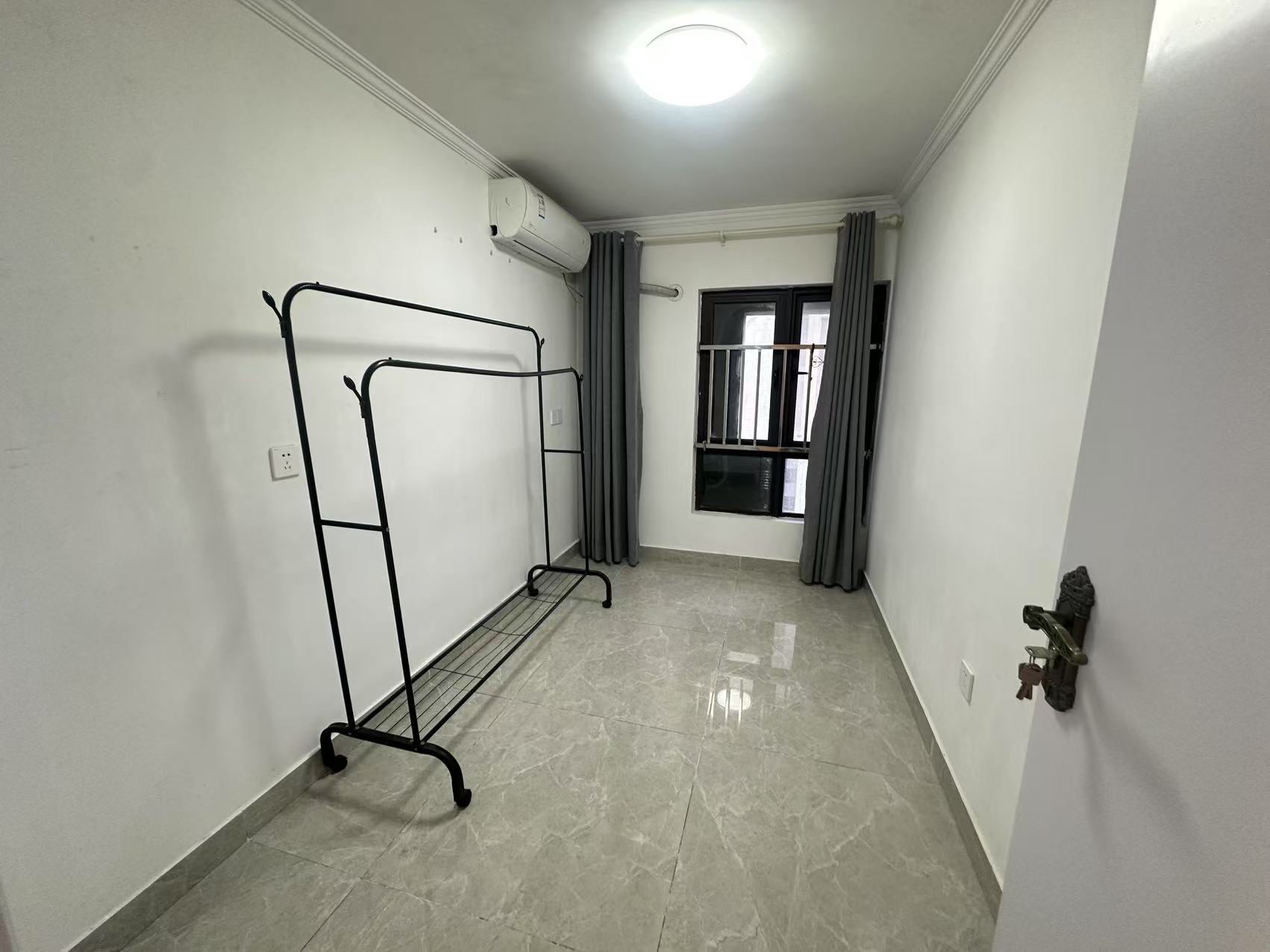 绿地海德公馆 3室2厅2卫 3700.0元/月 绿地海德公馆 3室2厅2卫 3700.0元/月室内图