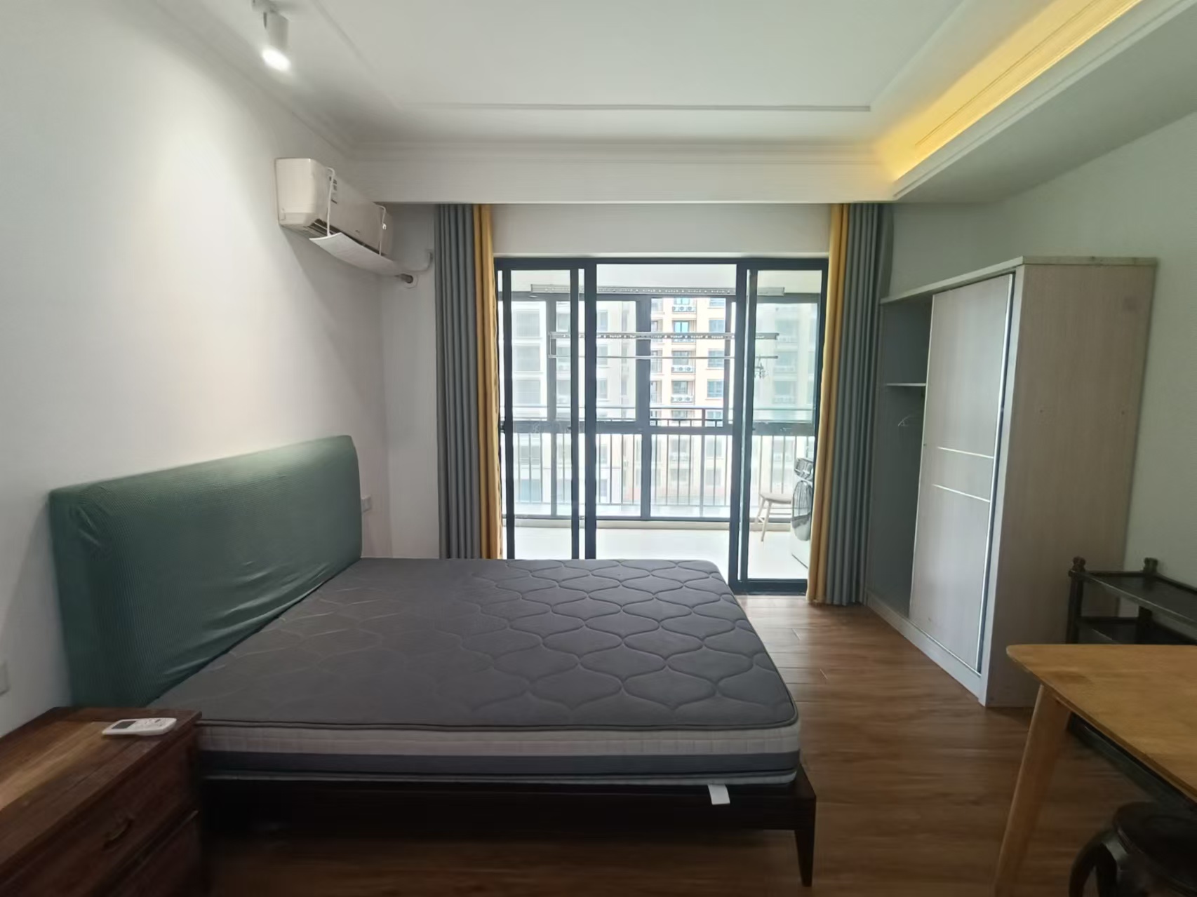 粤泰滨江花园 1室1厅1卫 60.0万 粤泰滨江花园 1室1厅1卫 60.0万室内图