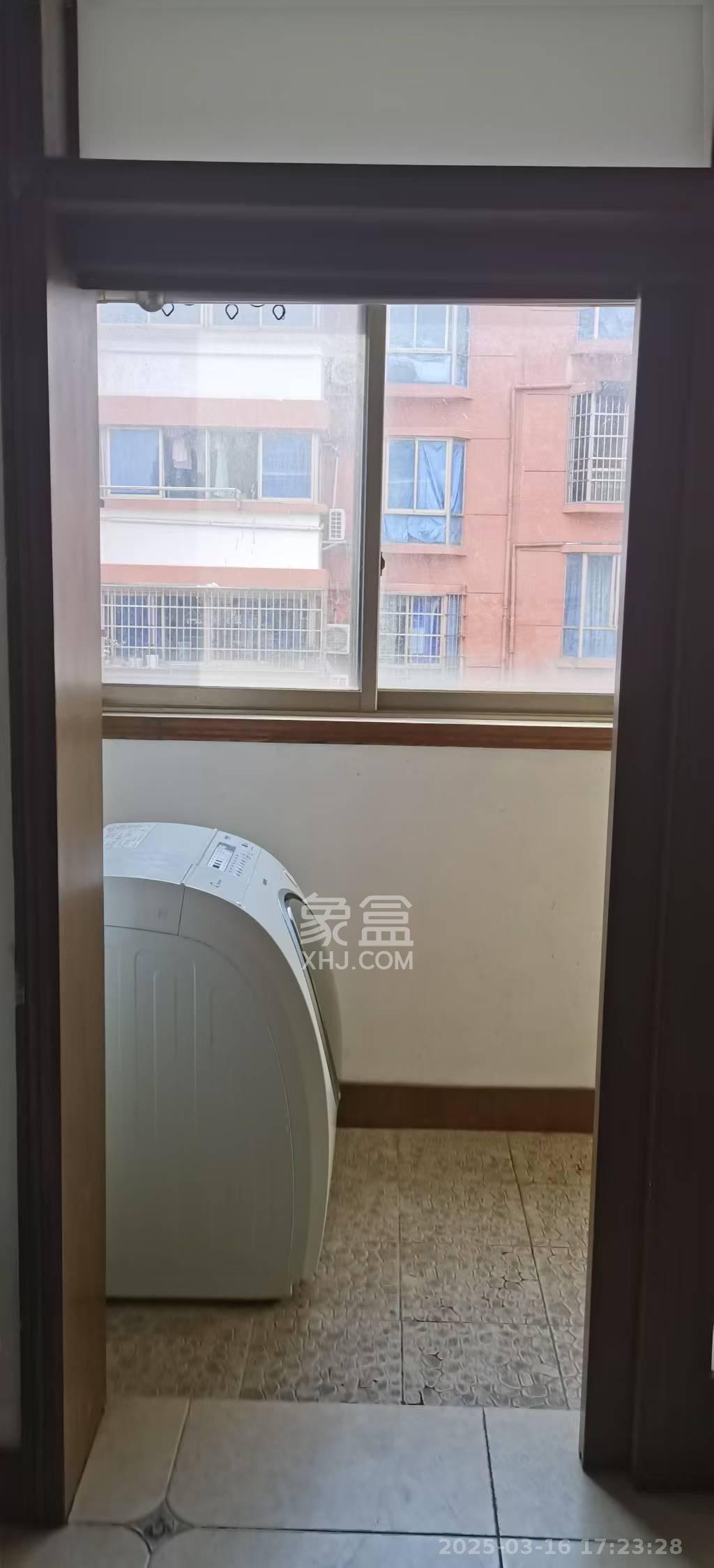 阳明山庄  3室2厅1卫   2500.00元/月室内图