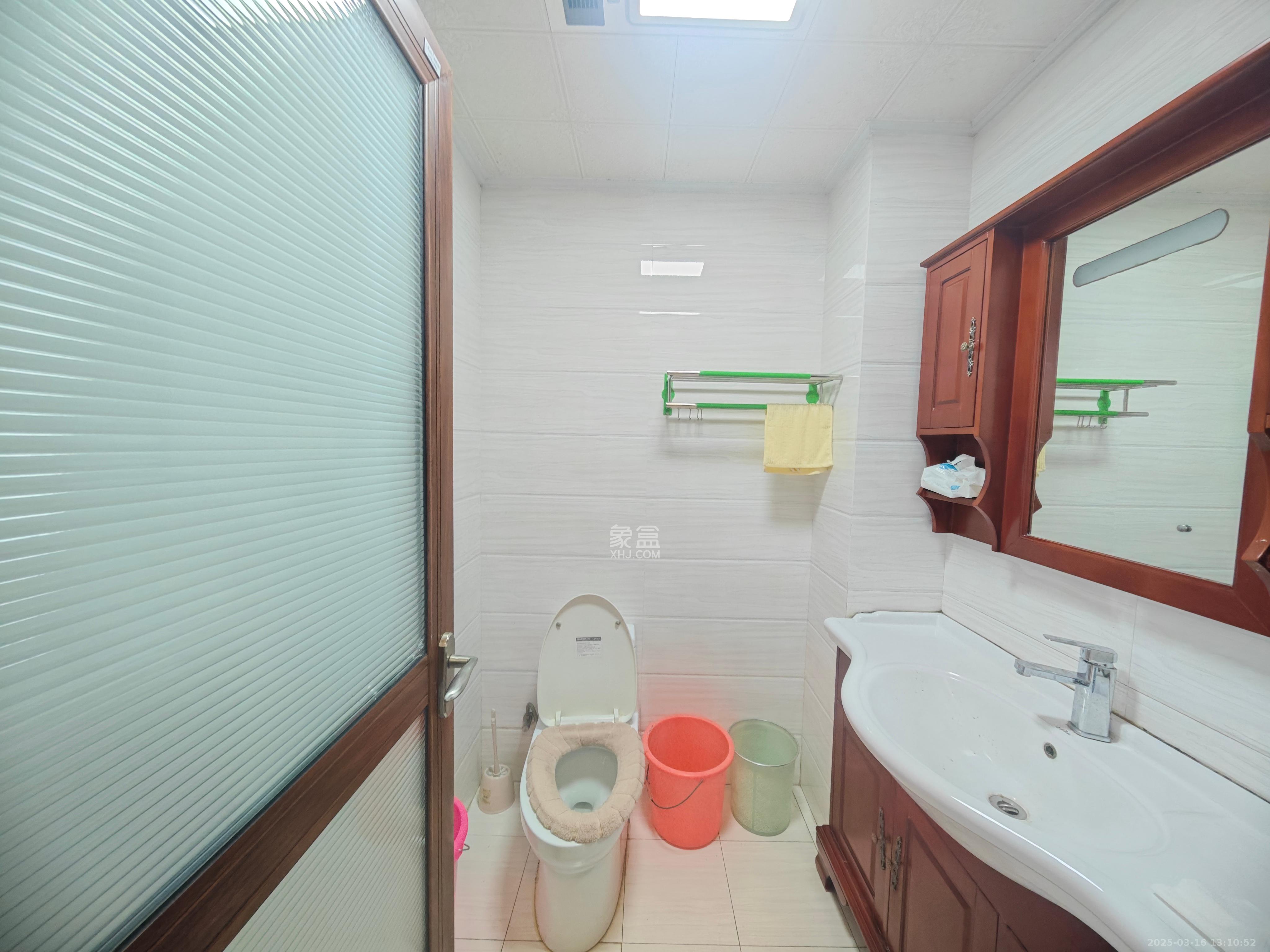 金茂梅溪湖  3室2厅2卫    2900.0元/月室内图