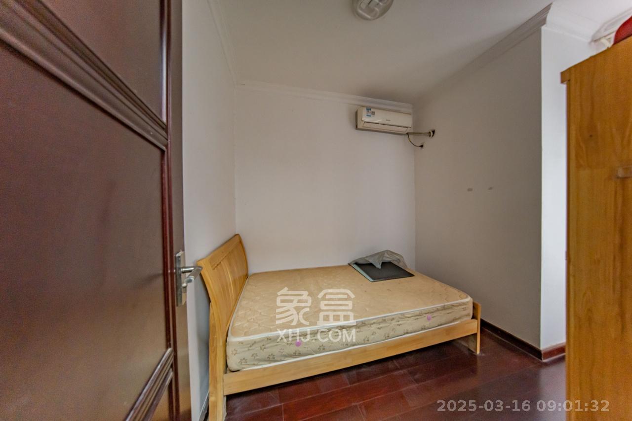 中海国际一期 3室2厅1卫 1900.0元/月 中海国际一期 3室2厅1卫 1900.0元/月室内图