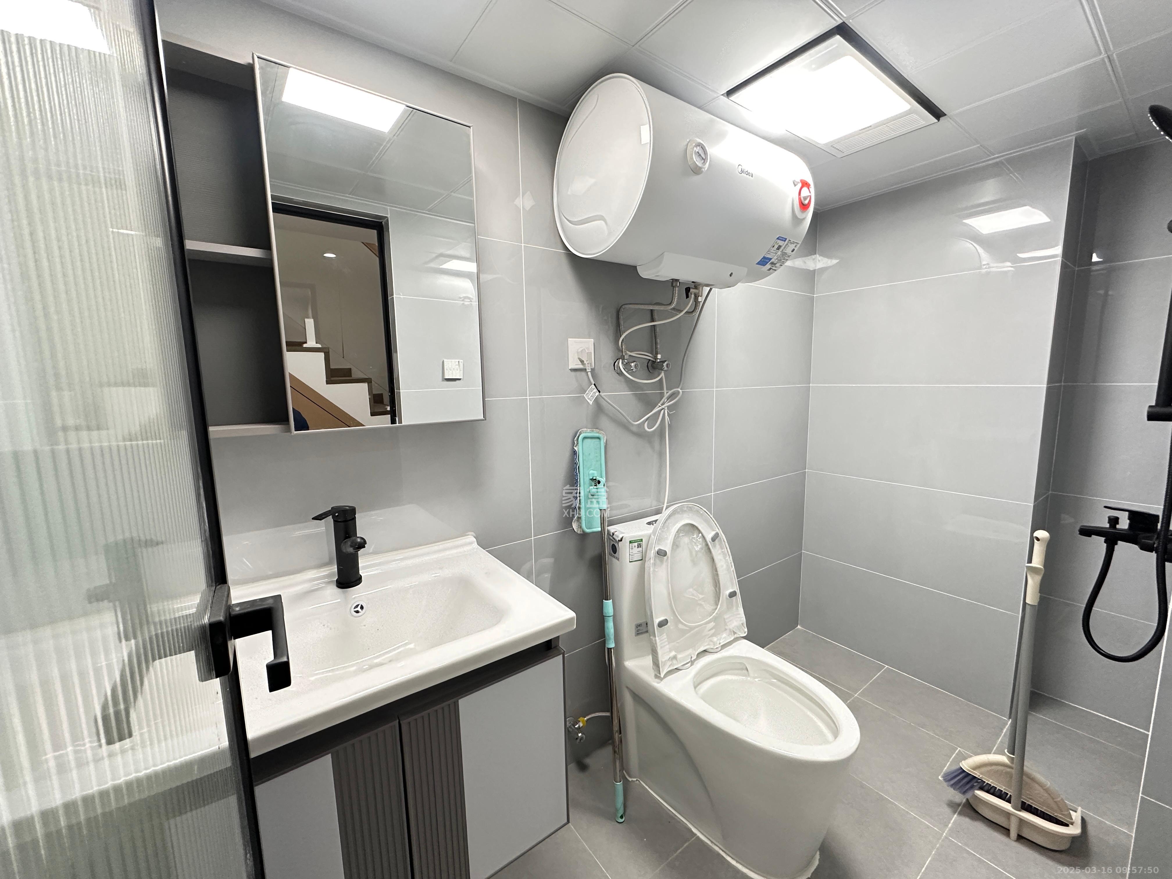 佳兆业云顶都汇 2室1厅1卫 1700.0元/月 佳兆业云顶都汇 2室1厅1卫 1700.0元/月室内图