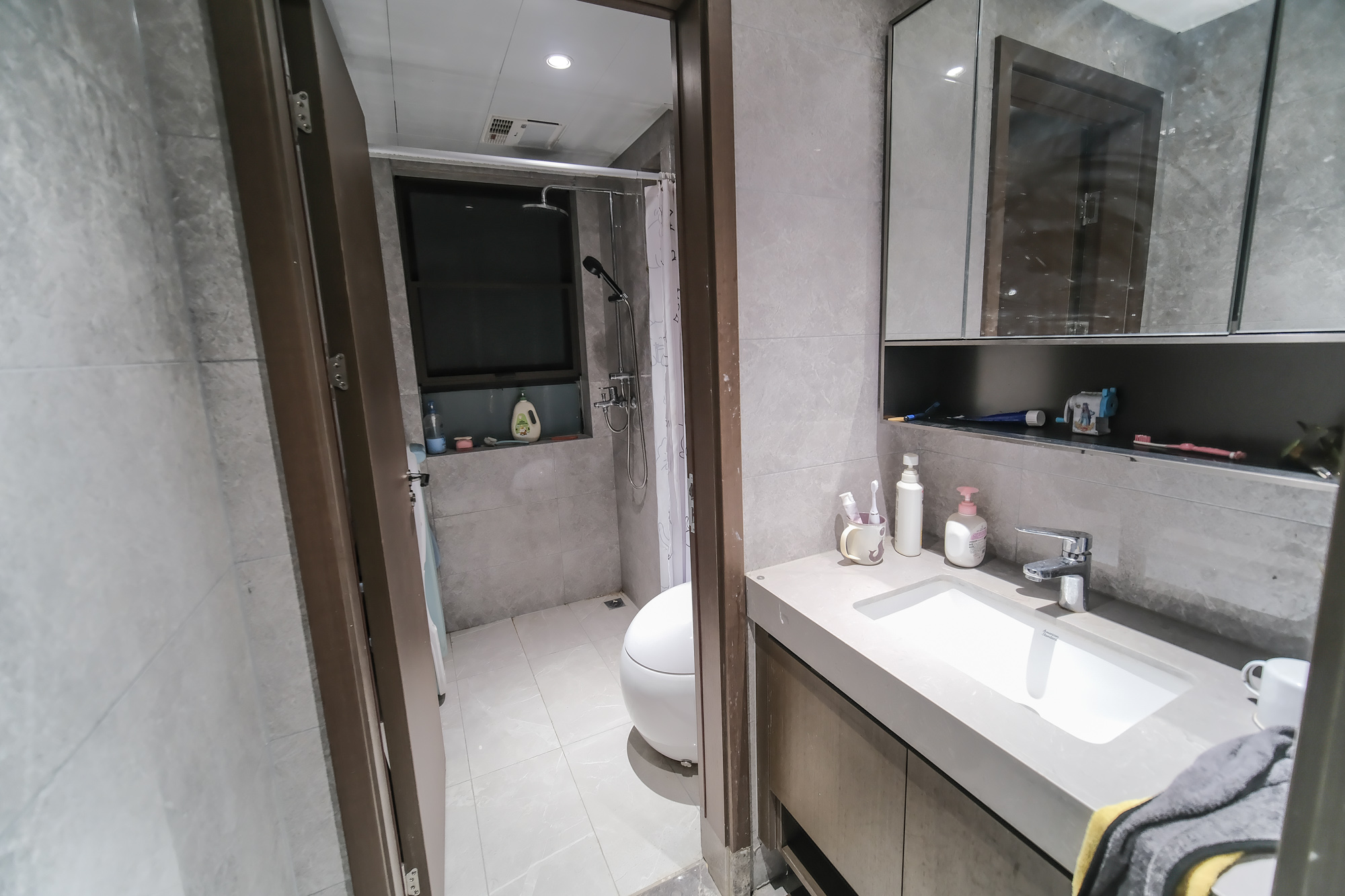 荣盛锦绣学府  3室2厅2卫    89.0万 荣盛锦绣学府  3室2厅2卫    89.0万卫生间