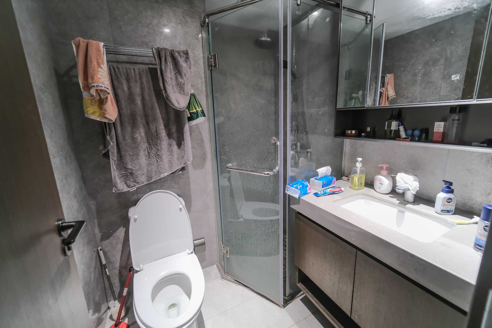 荣盛锦绣学府  3室2厅2卫    89.0万 荣盛锦绣学府  3室2厅2卫    89.0万卫生间