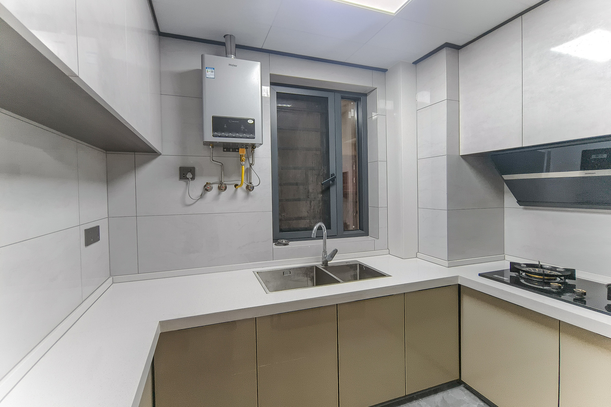 碧桂园翘楚棠  3室2厅2卫    98.0万 碧桂园翘楚棠  3室2厅2卫    98.0万厨房