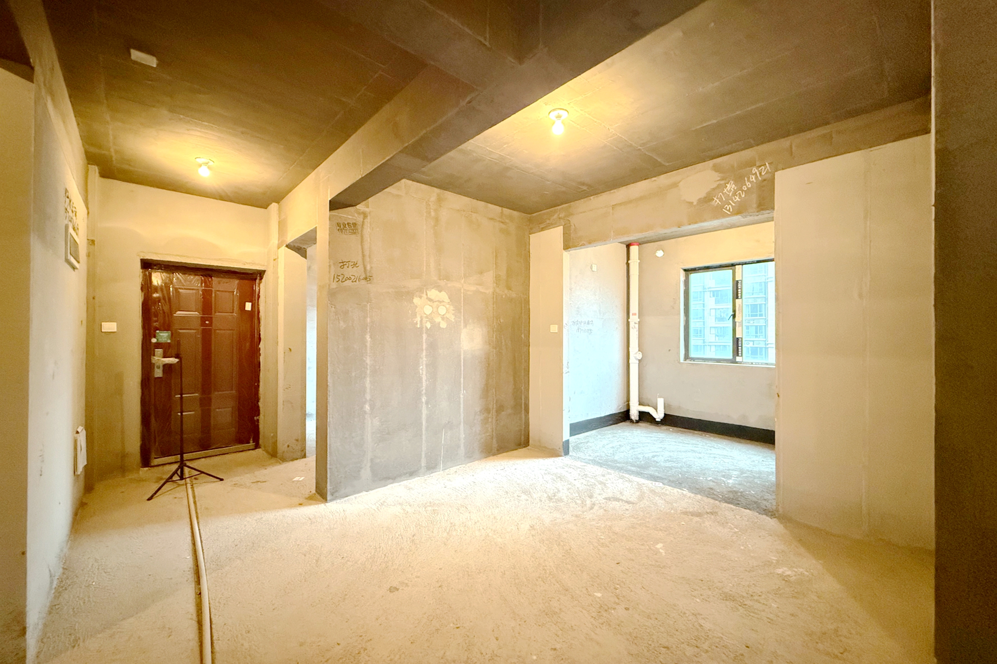 澳海月亮湾  4室2厅2卫    95.0万 澳海月亮湾  4室2厅2卫    95.0万客厅