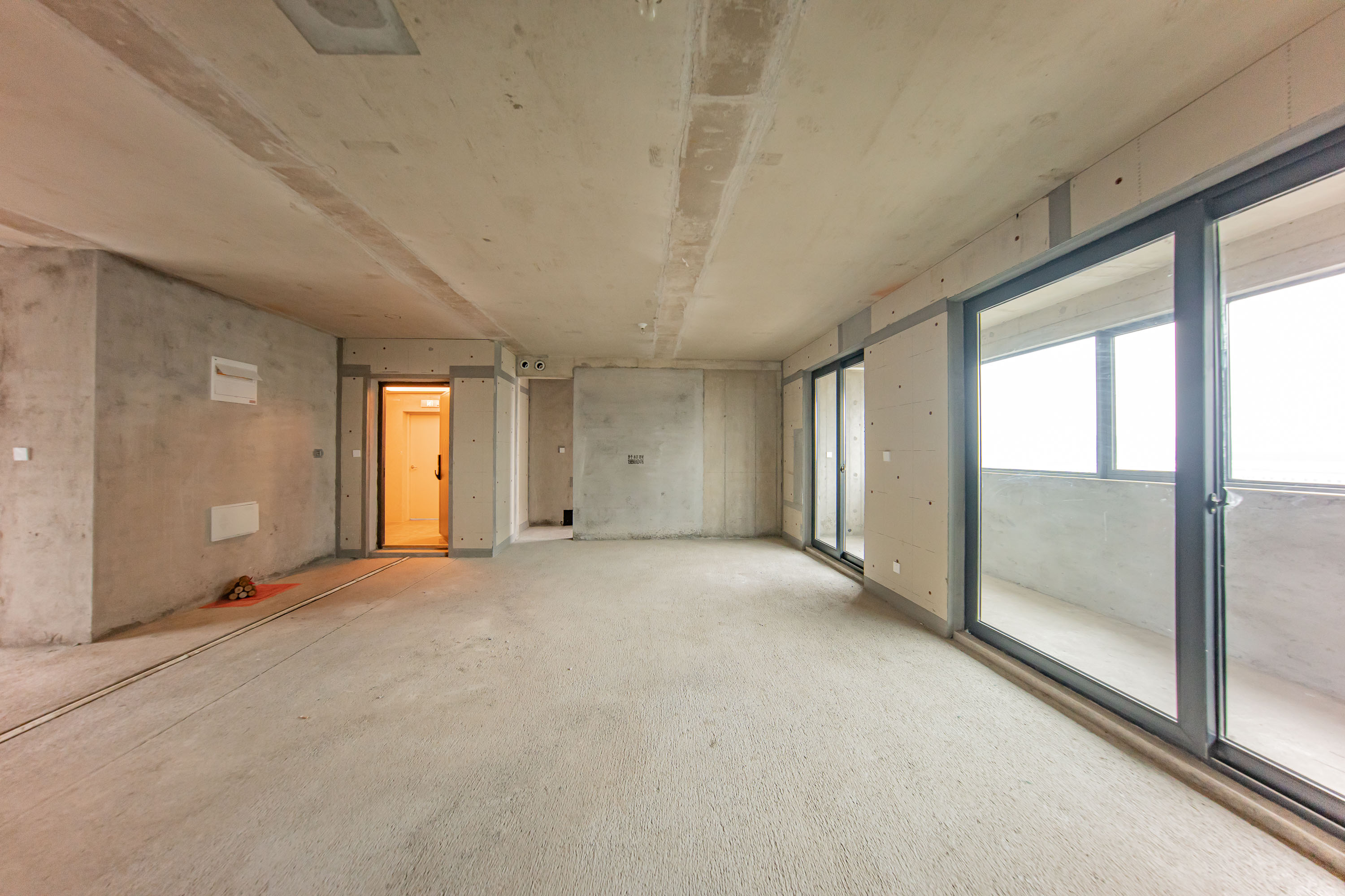 中建钰山湖 4室2厅3卫 290.0万 中建钰山湖 4室2厅3卫 290.0万客厅