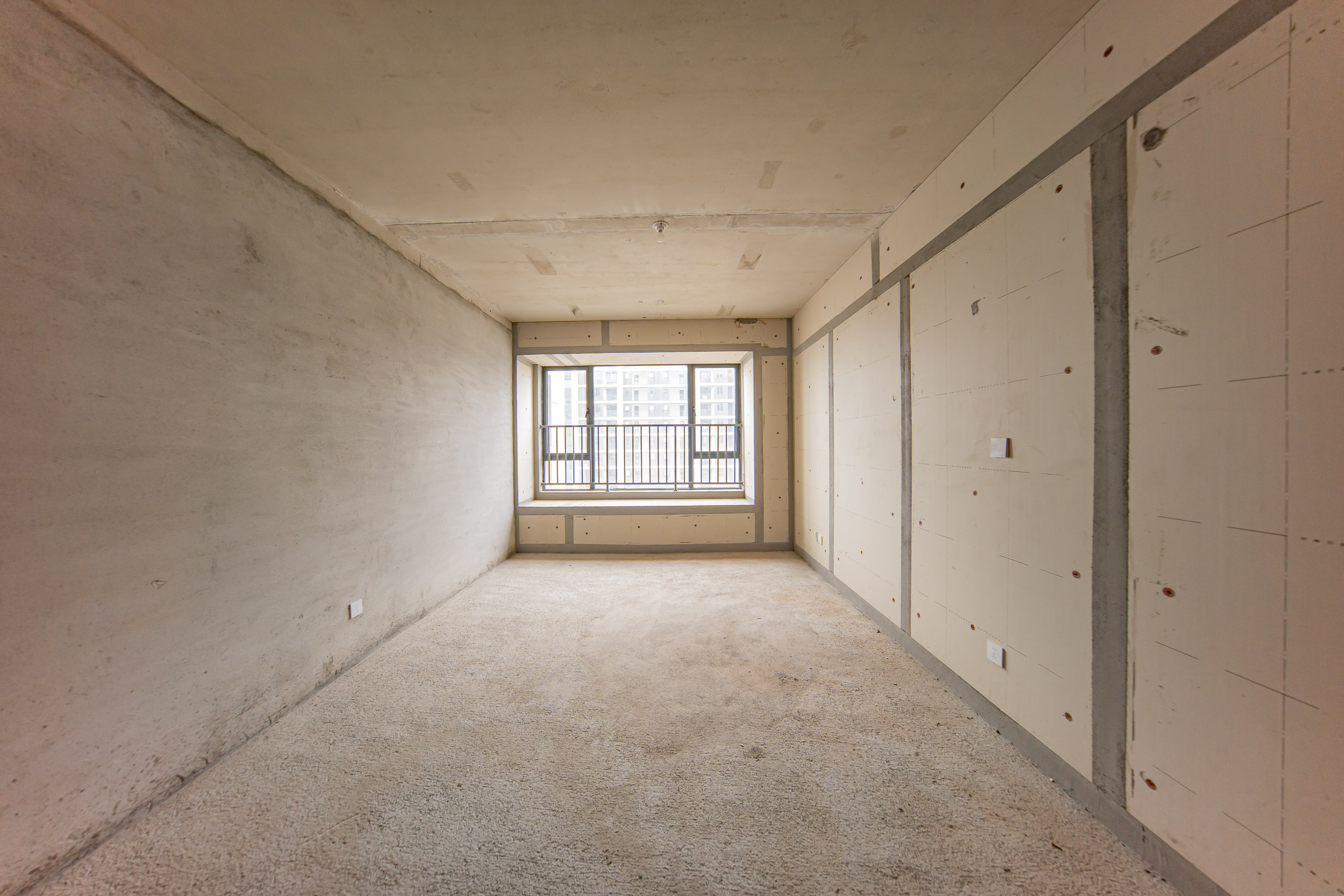 中建钰山湖 4室2厅3卫 290.0万 中建钰山湖 4室2厅3卫 290.0万卧室