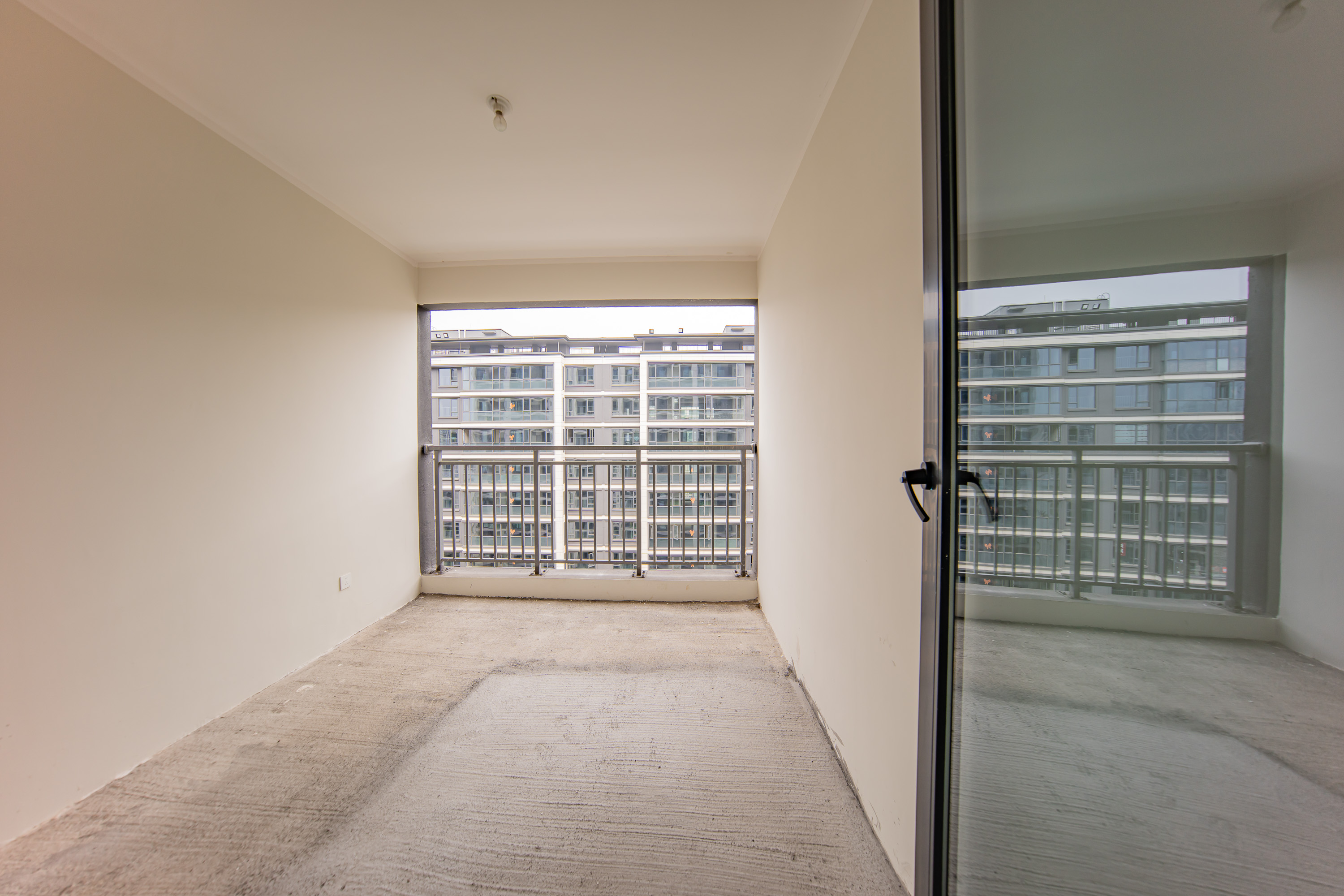 中建钰山湖 4室2厅3卫 290.0万 中建钰山湖 4室2厅3卫 290.0万卧室