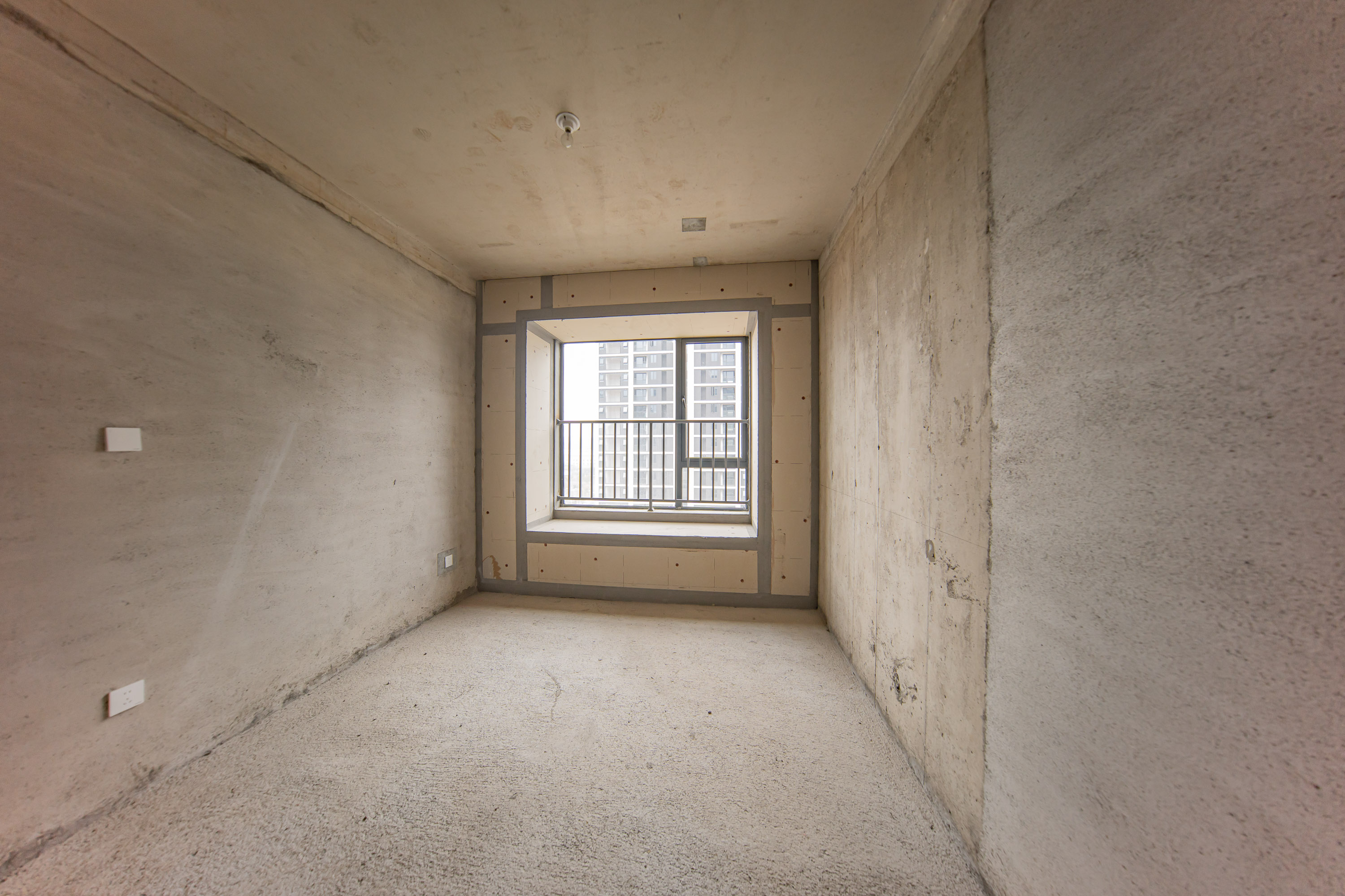 中建钰山湖 4室2厅3卫 290.0万 中建钰山湖 4室2厅3卫 290.0万卧室