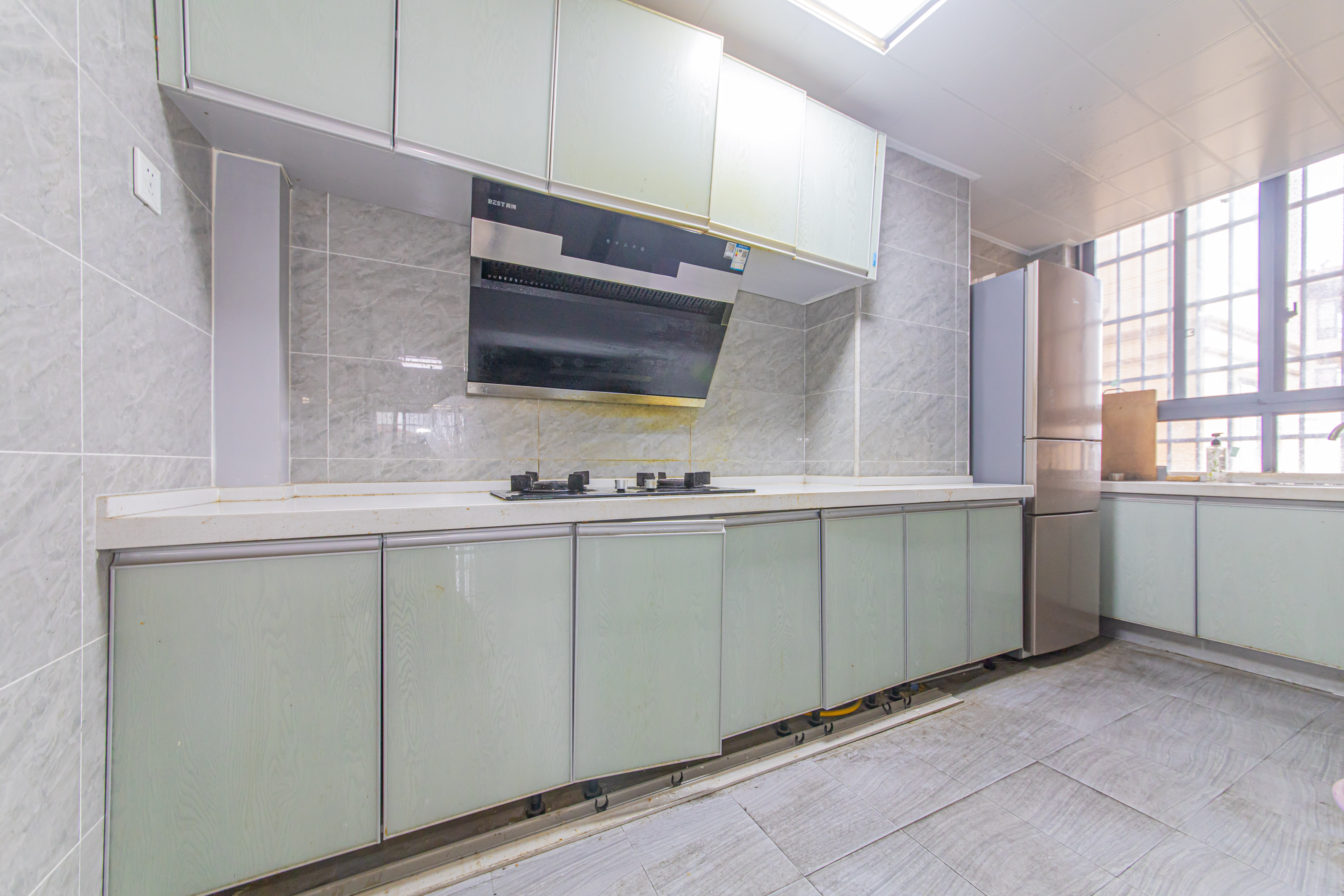 中建芙蓉嘉苑 3室2厅2卫 99.8万 中建芙蓉嘉苑 3室2厅2卫 99.8万厨房