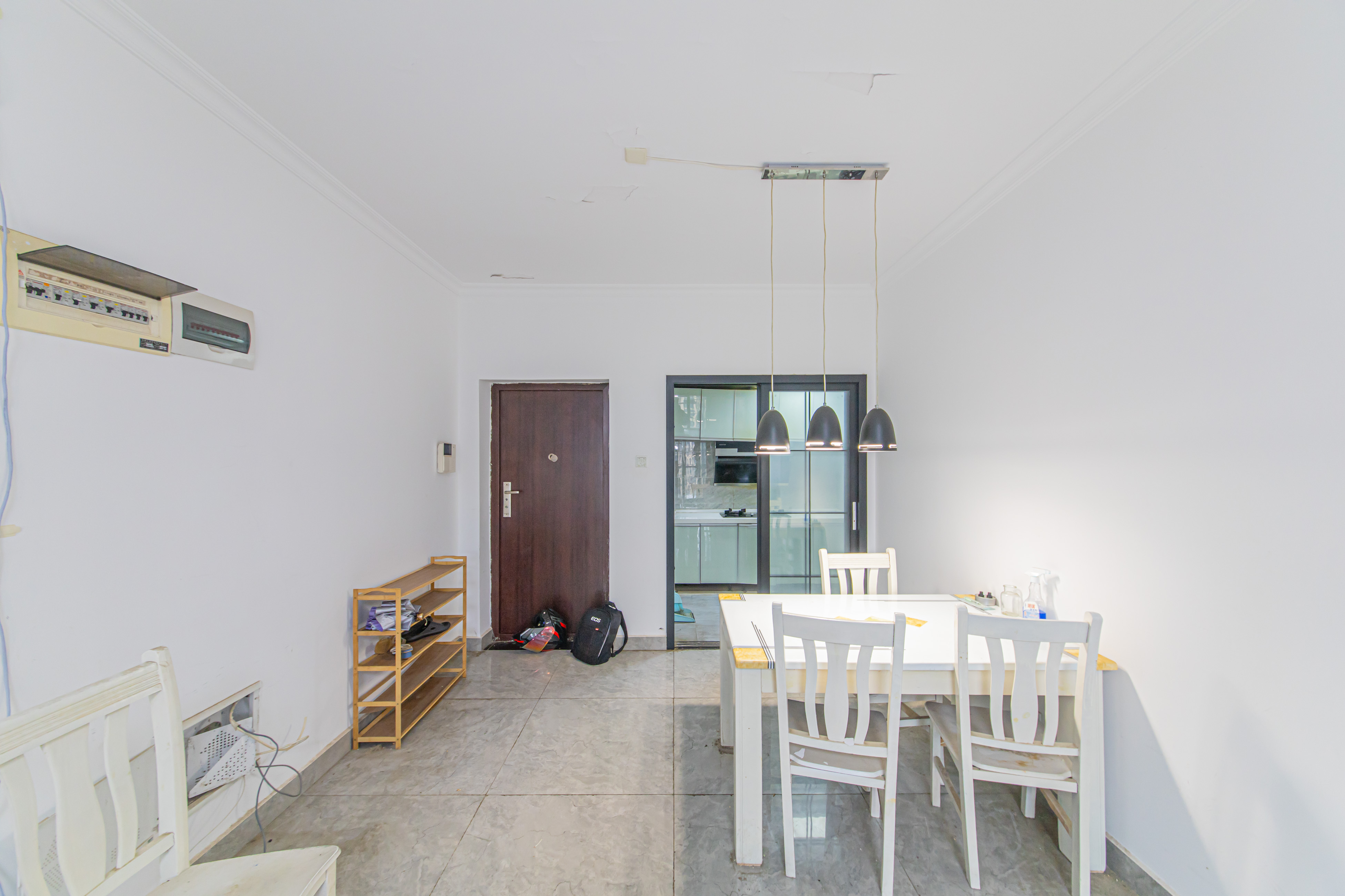 中建芙蓉嘉苑 3室2厅2卫 99.8万 中建芙蓉嘉苑 3室2厅2卫 99.8万客厅