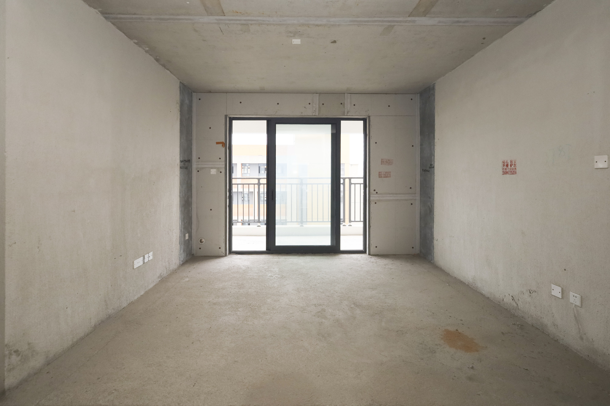 长沙北中心保利时代A区 4室2厅2卫 110.0万 长沙北中心保利时代A区 4室2厅2卫 110.0万客厅