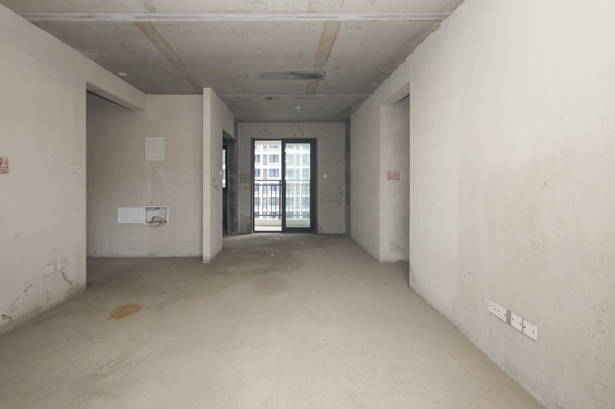 长沙北中心保利时代A区 4室2厅2卫 110.0万 长沙北中心保利时代A区 4室2厅2卫 110.0万客厅