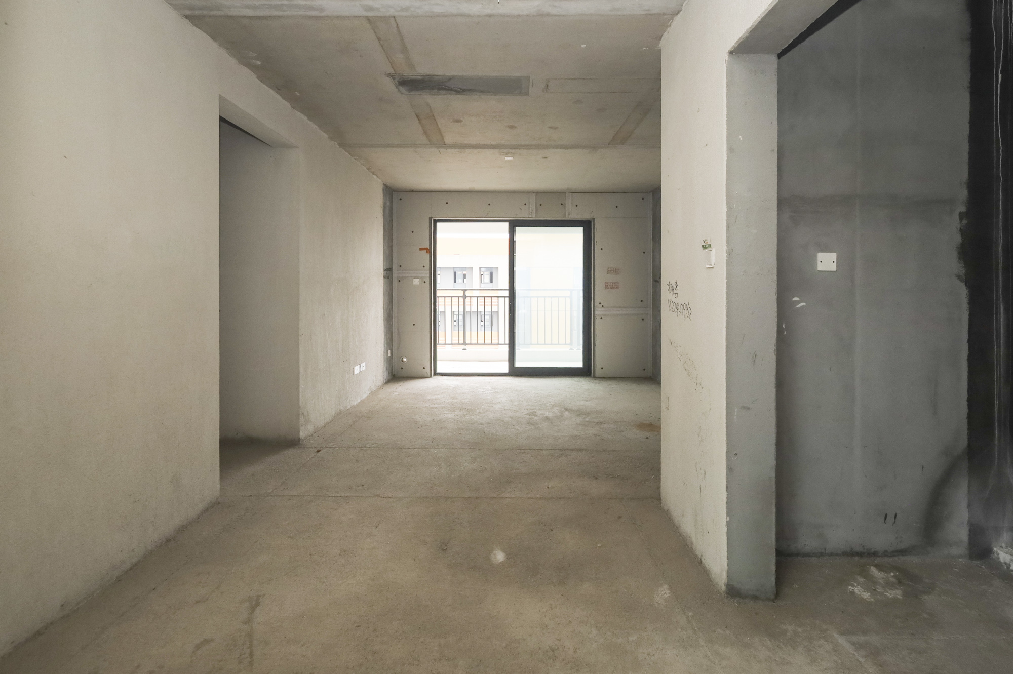 长沙北中心保利时代A区 4室2厅2卫 110.0万 长沙北中心保利时代A区 4室2厅2卫 110.0万客厅